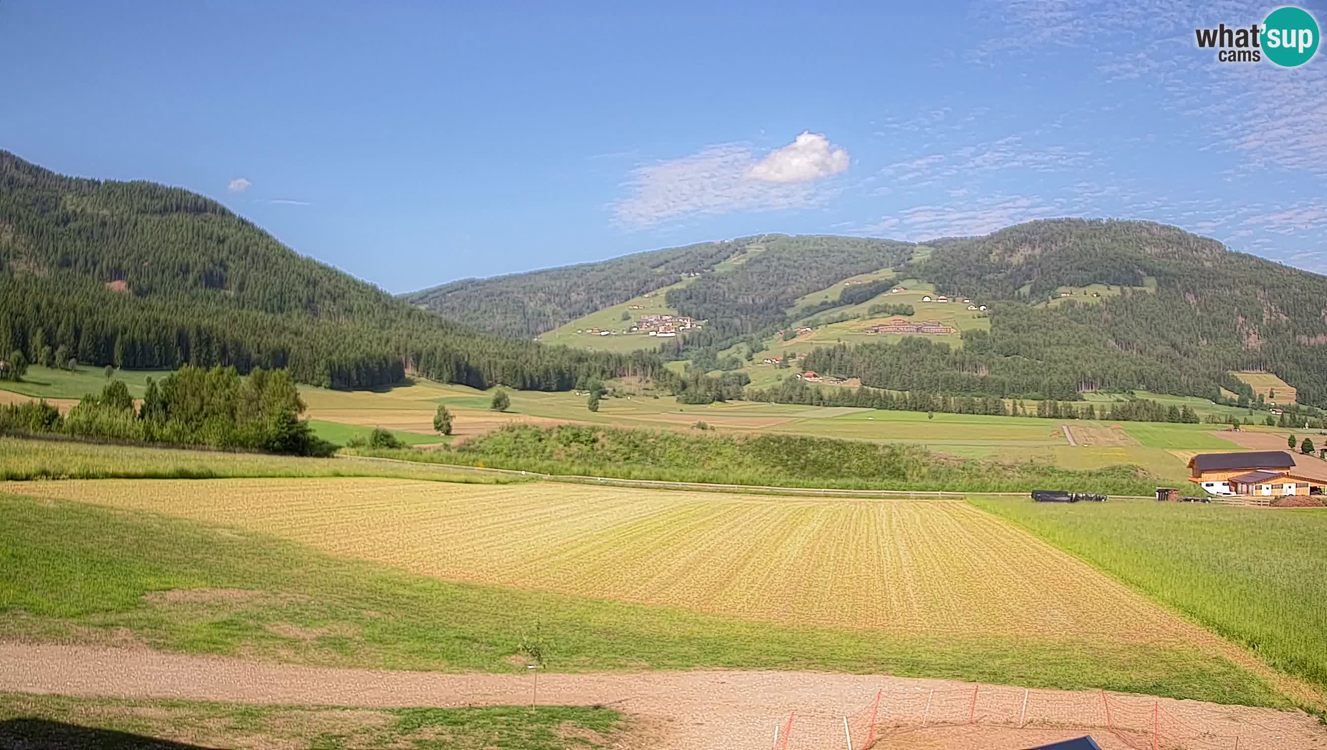 Webkamera Olang | Blick auf den Kronplatz von den Sottla Apartments