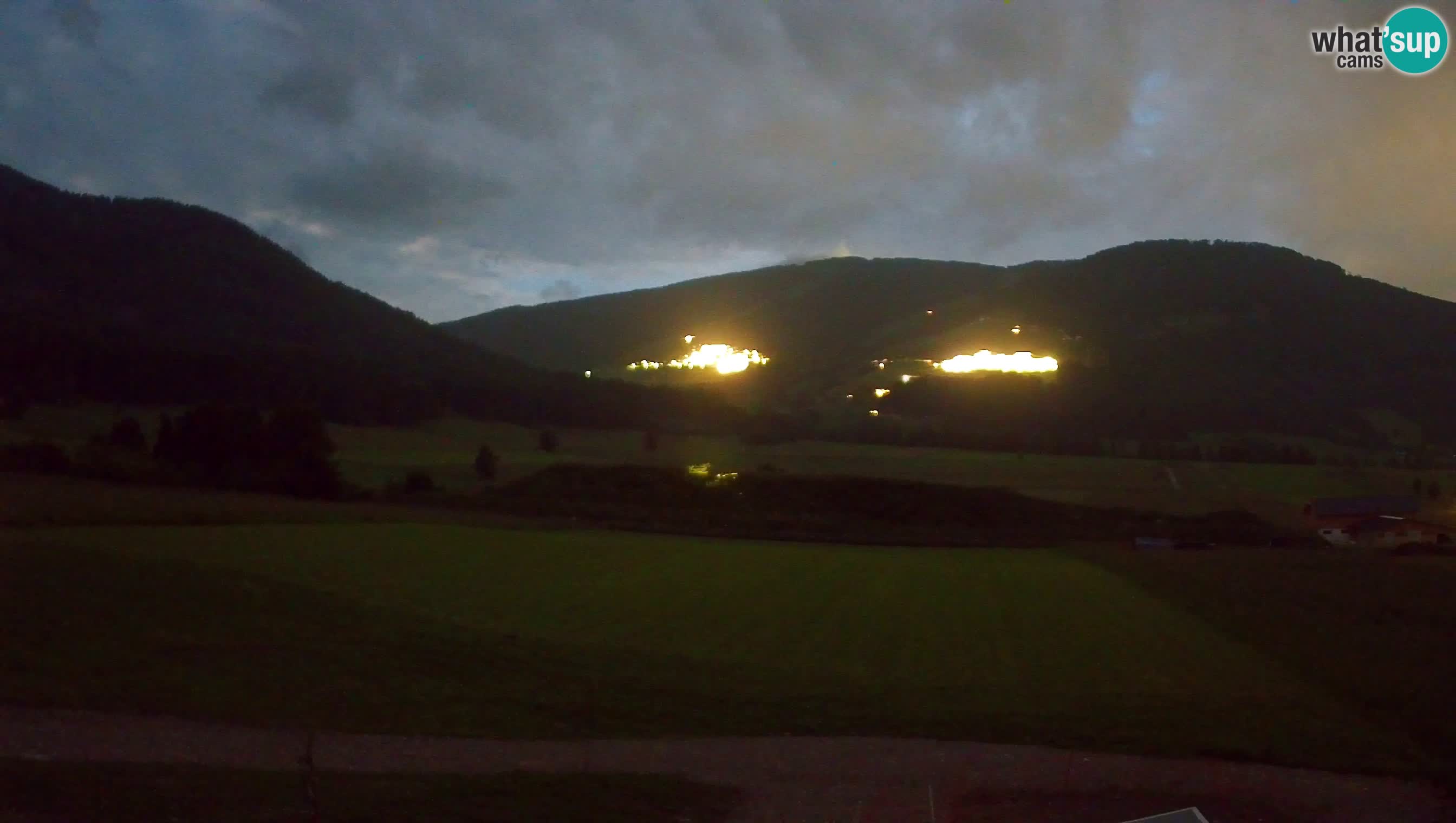 Webkamera Olang | Blick auf den Kronplatz von den Sottla Apartments
