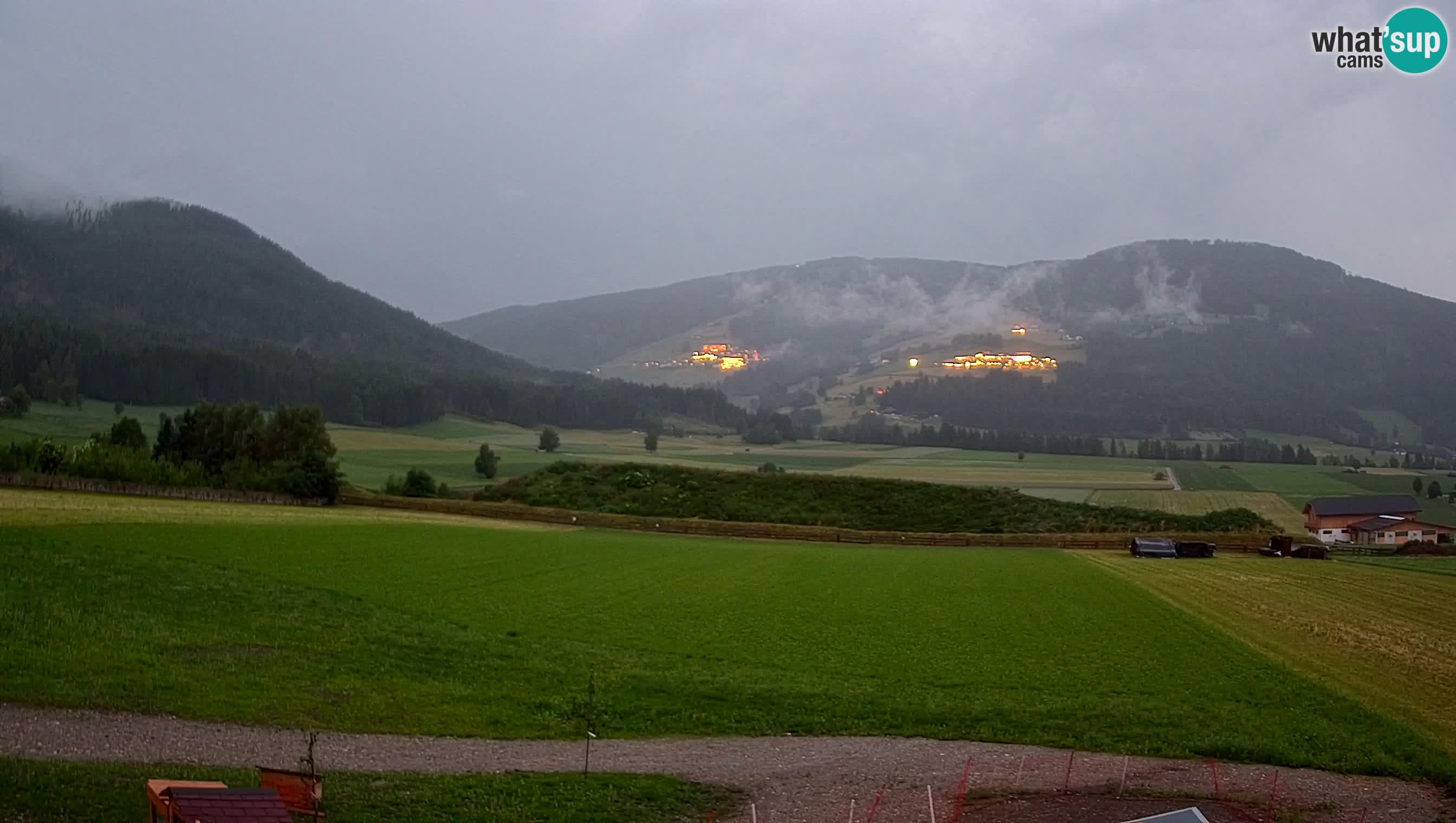 Webkamera Olang | Blick auf den Kronplatz von den Sottla Apartments