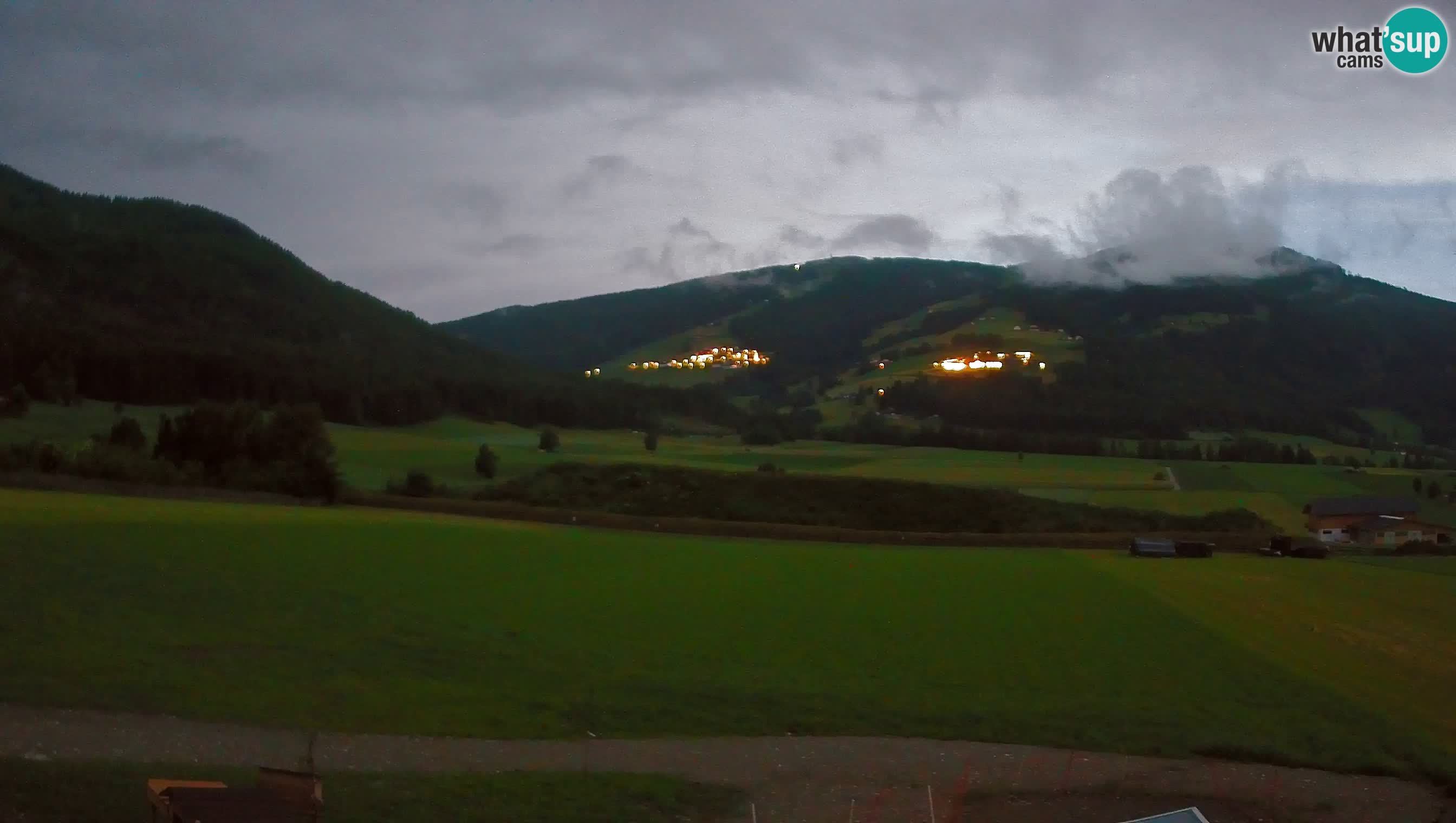 Webkamera Olang | Blick auf den Kronplatz von den Sottla Apartments