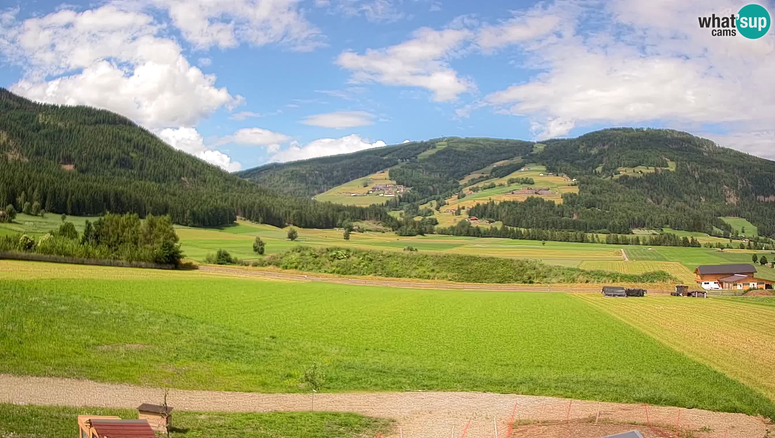 Webkamera Olang | Blick auf den Kronplatz von den Sottla Apartments