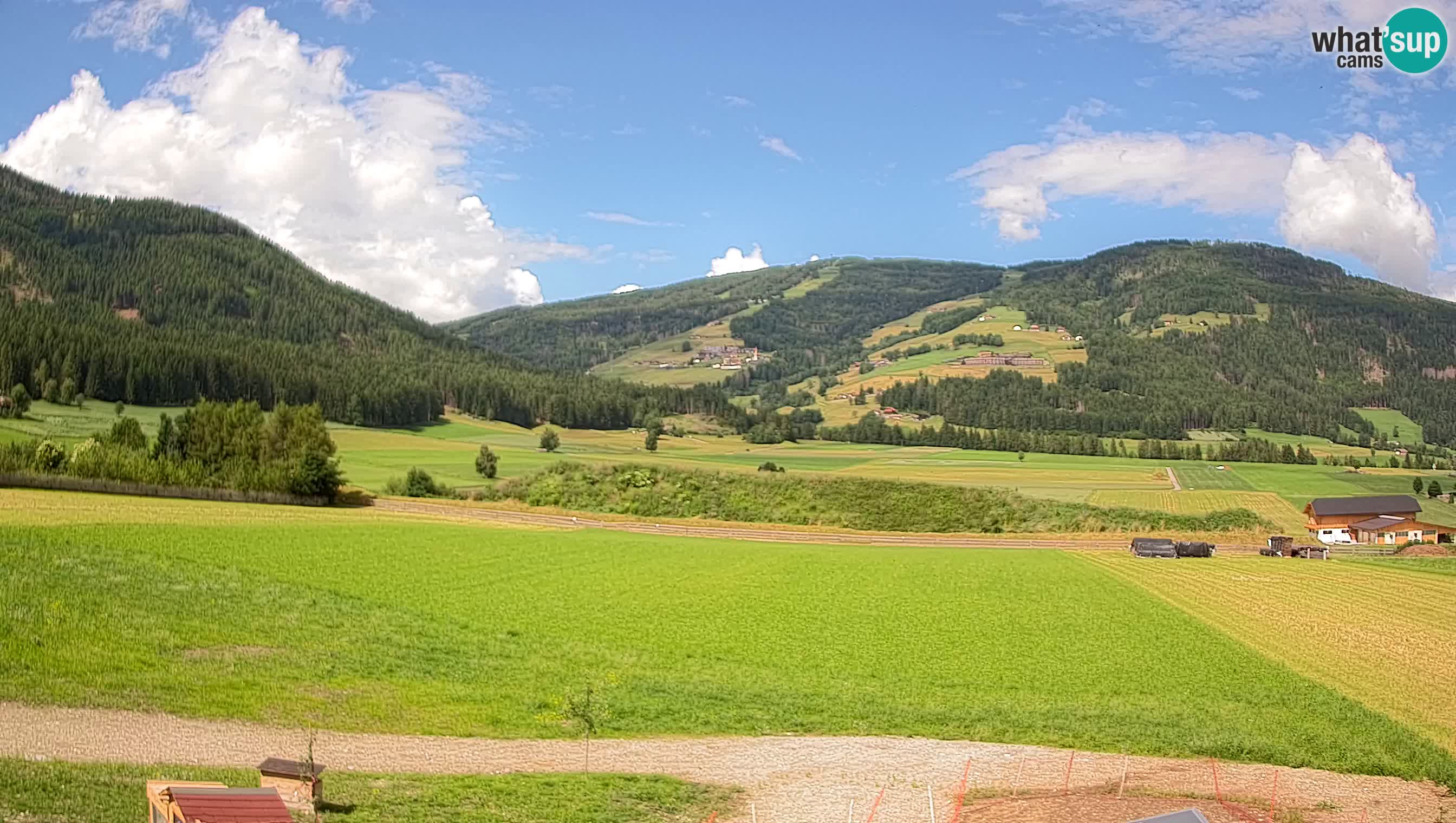 Webkamera Olang | Blick auf den Kronplatz von den Sottla Apartments
