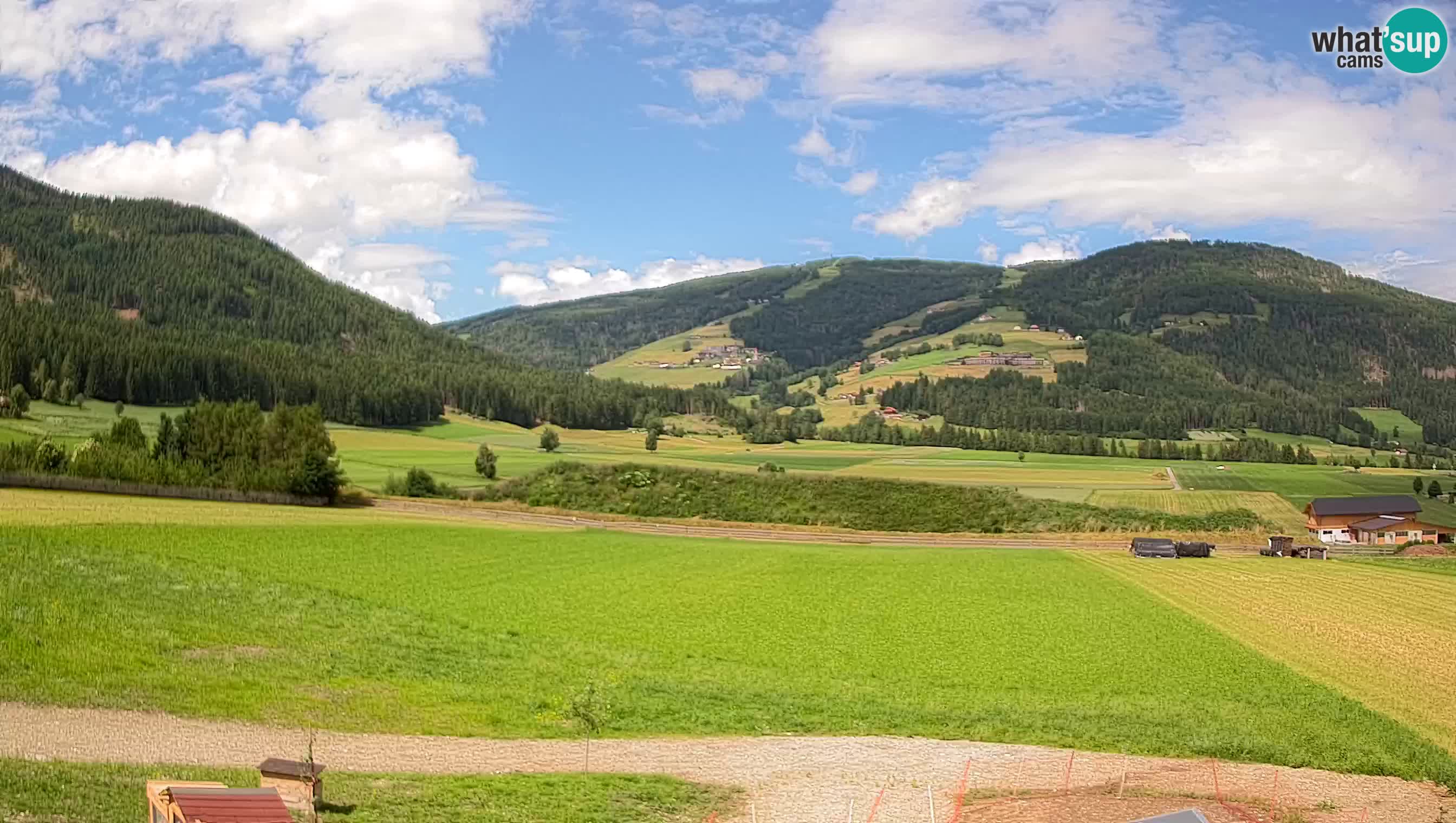 Webkamera Olang | Blick auf den Kronplatz von den Sottla Apartments