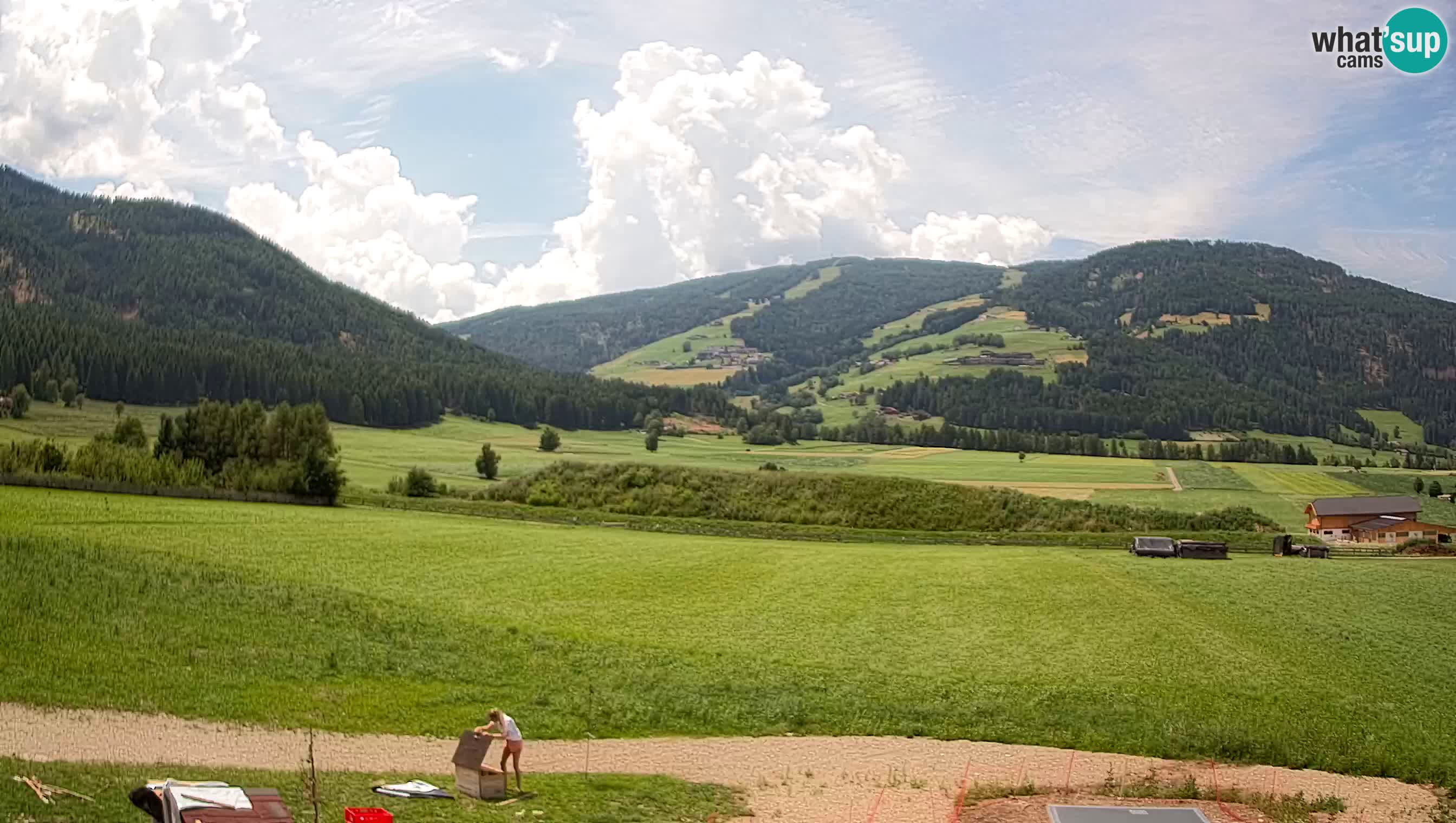Webkamera Olang | Blick auf den Kronplatz von den Sottla Apartments
