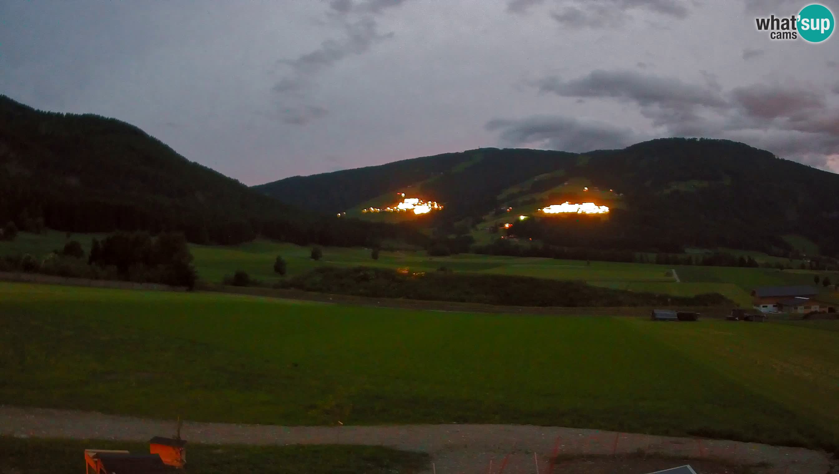 Webkamera Olang | Blick auf den Kronplatz von den Sottla Apartments