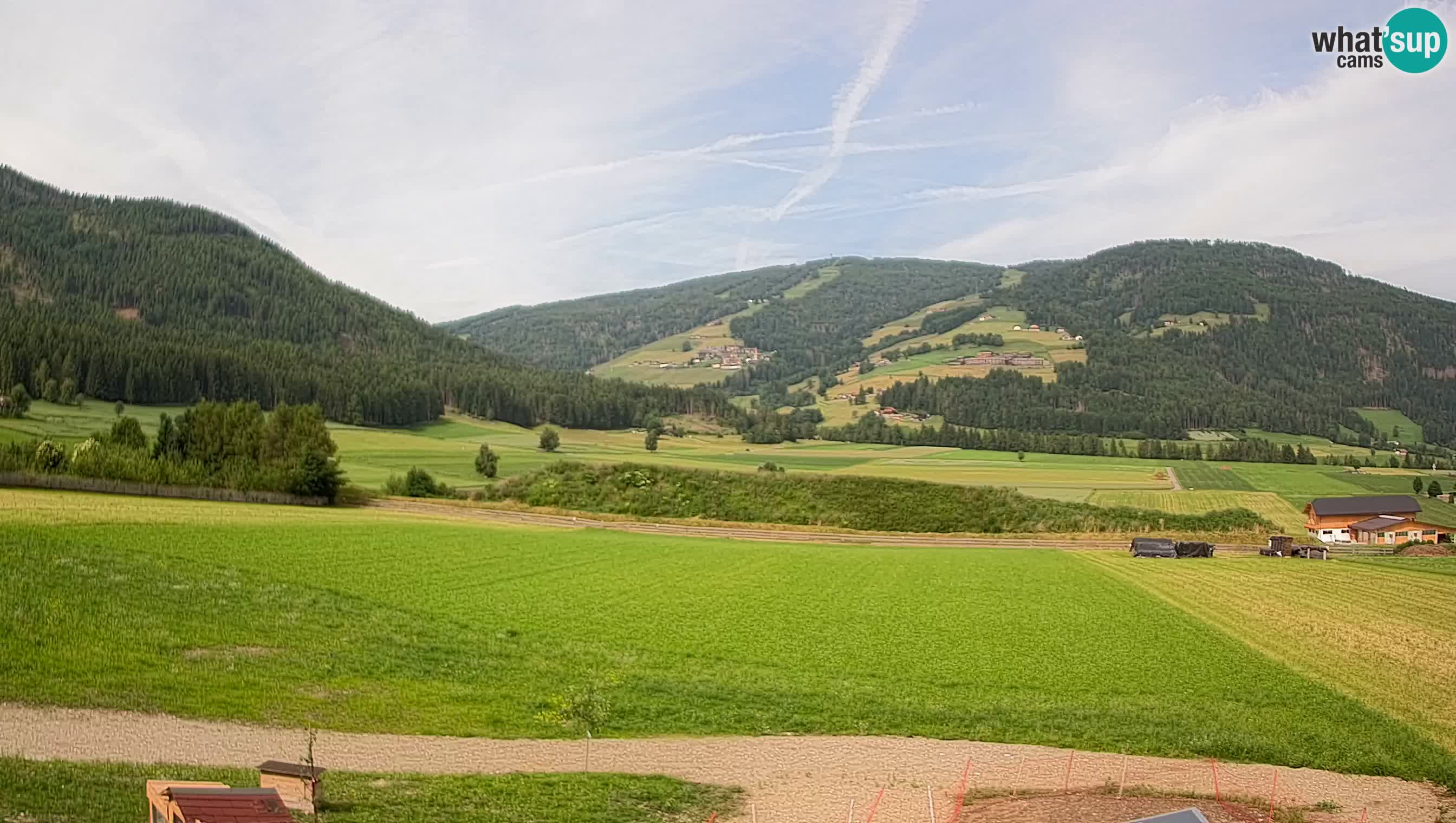 Webkamera Olang | Blick auf den Kronplatz von den Sottla Apartments