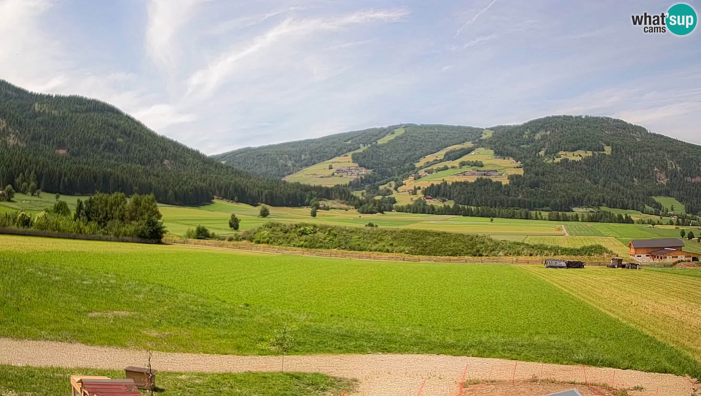 Webkamera Olang | Blick auf den Kronplatz von den Sottla Apartments