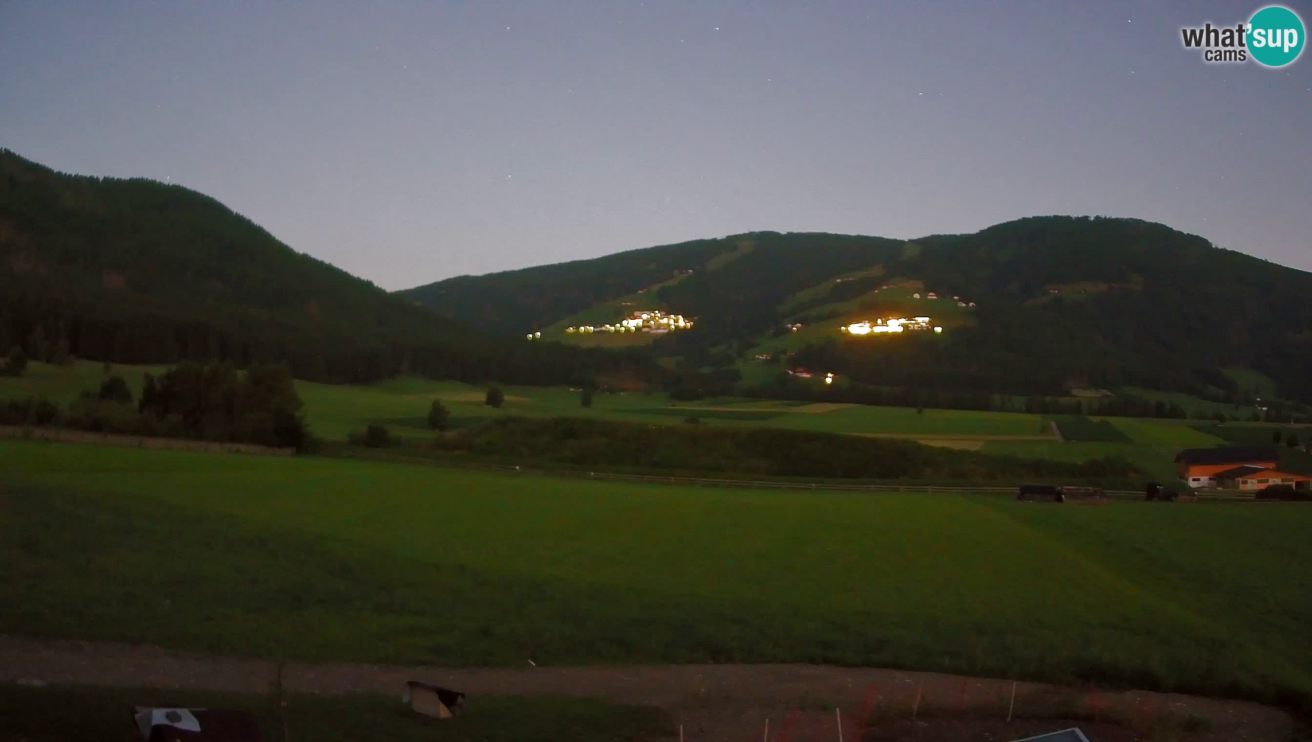 Webkamera Olang | Blick auf den Kronplatz von den Sottla Apartments