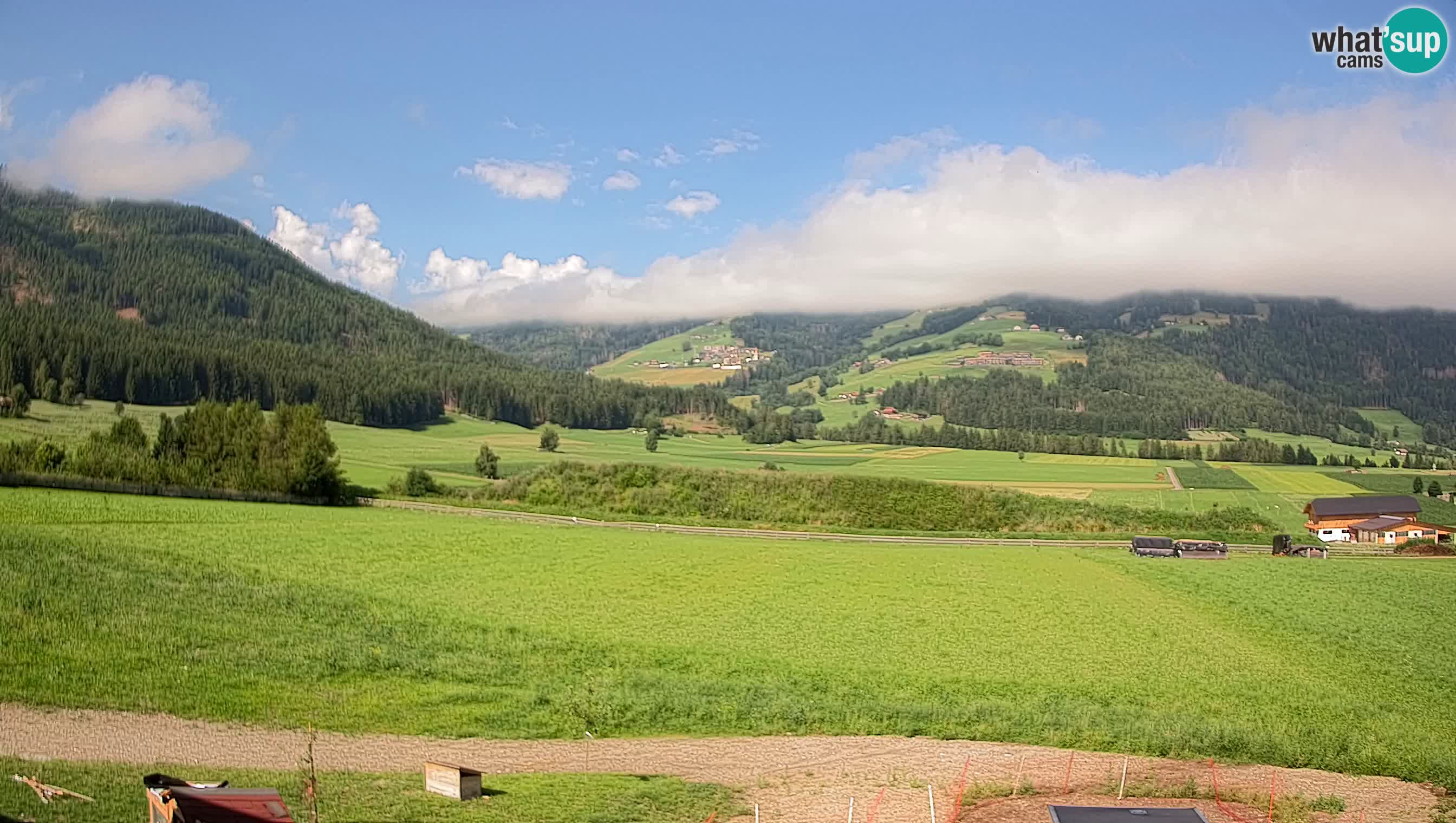 Webkamera Olang | Blick auf den Kronplatz von den Sottla Apartments