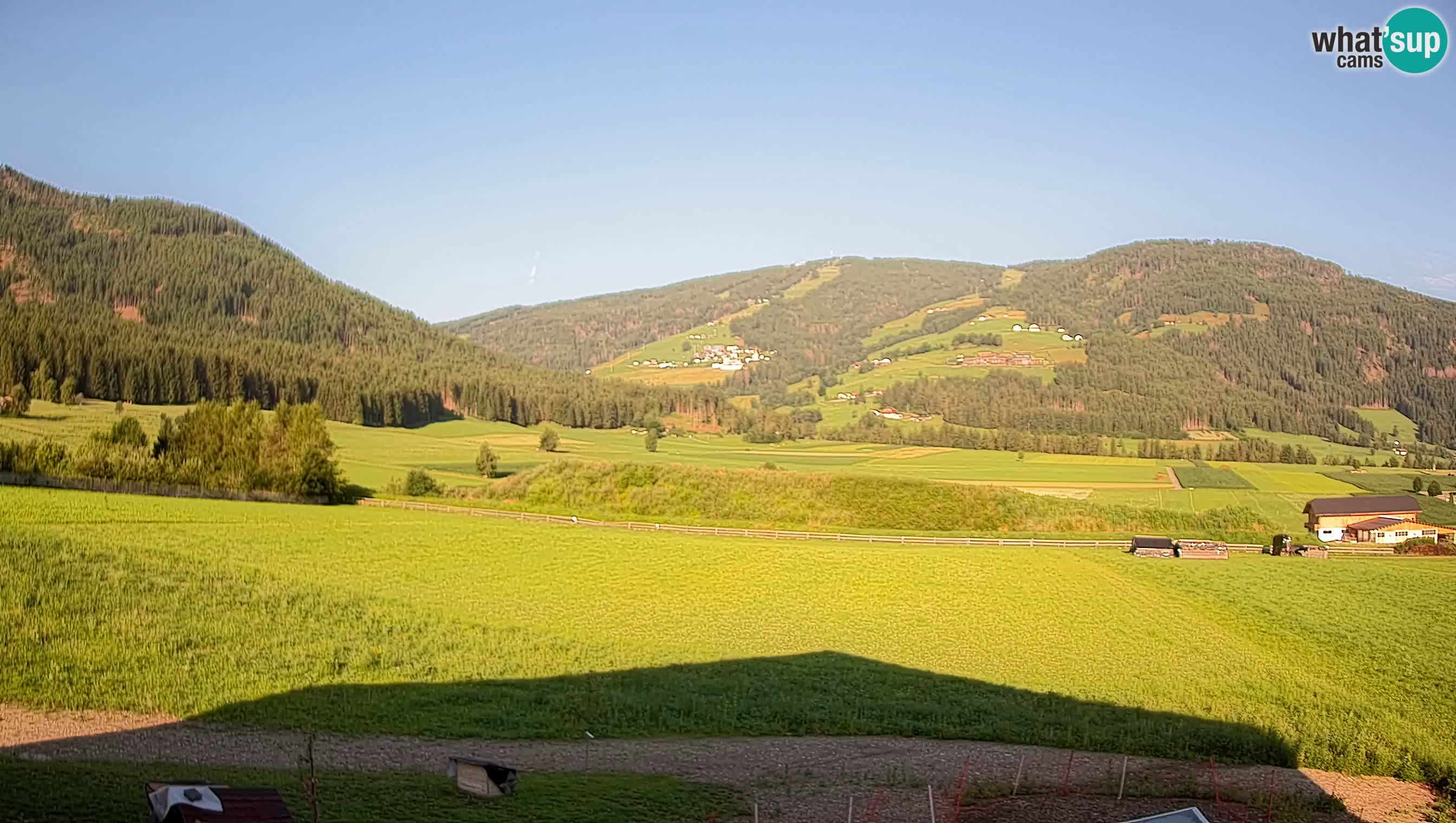 Webkamera Olang | Blick auf den Kronplatz von den Sottla Apartments
