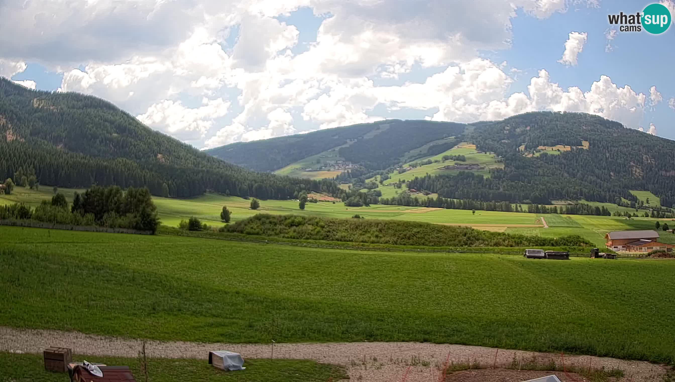 Webkamera Olang | Blick auf den Kronplatz von den Sottla Apartments