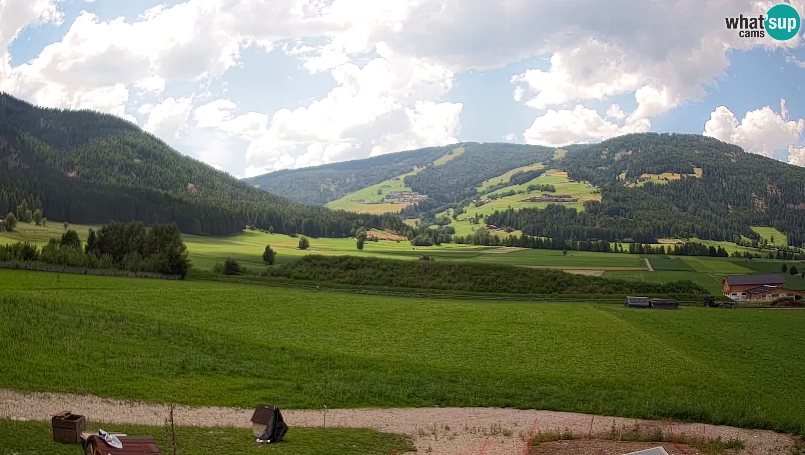 Webkamera Olang | Blick auf den Kronplatz von den Sottla Apartments