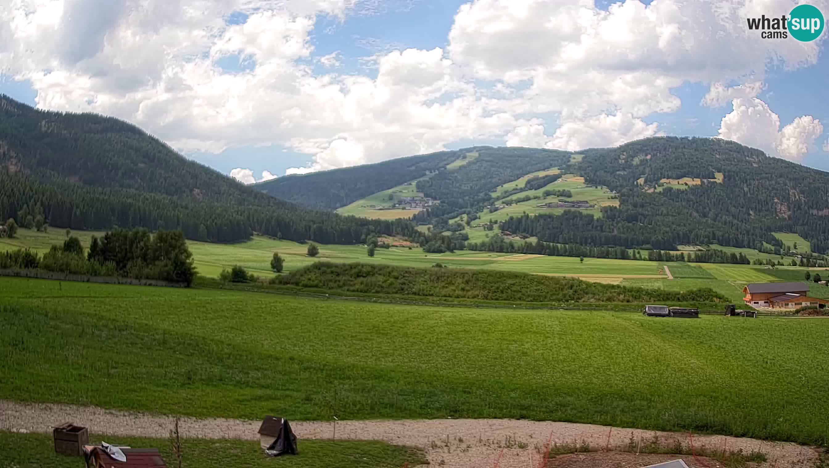 Webkamera Olang | Blick auf den Kronplatz von den Sottla Apartments