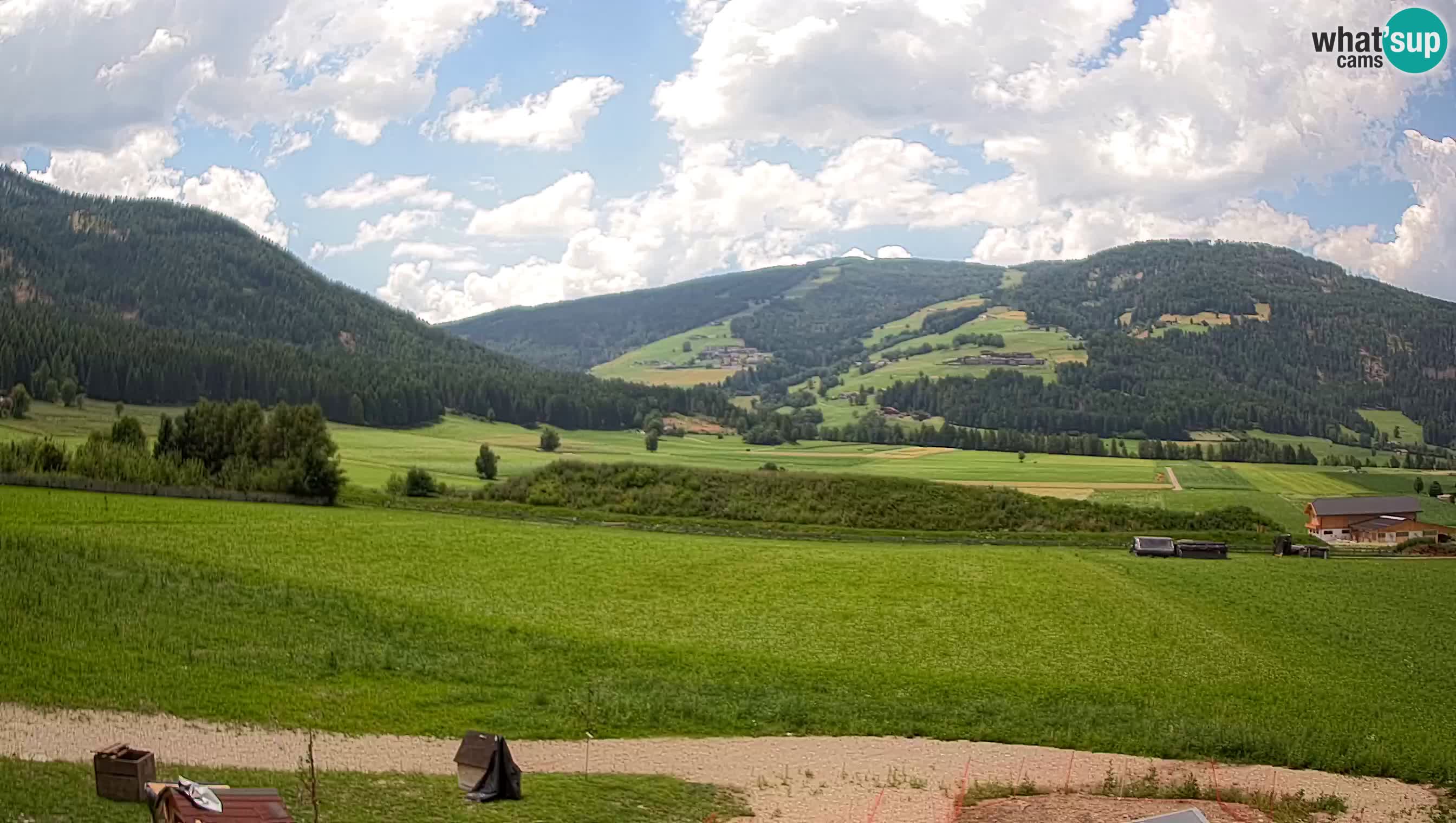 Webkamera Olang | Blick auf den Kronplatz von den Sottla Apartments