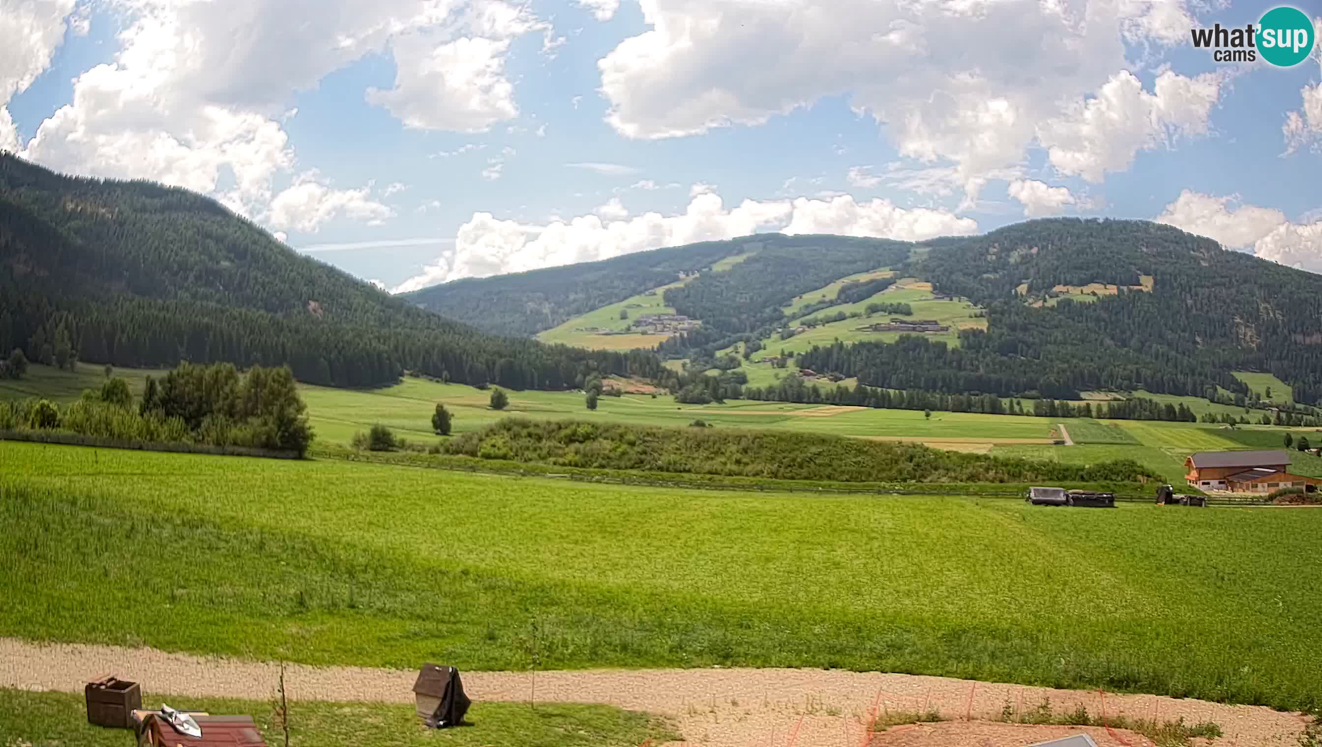Webkamera Olang | Blick auf den Kronplatz von den Sottla Apartments