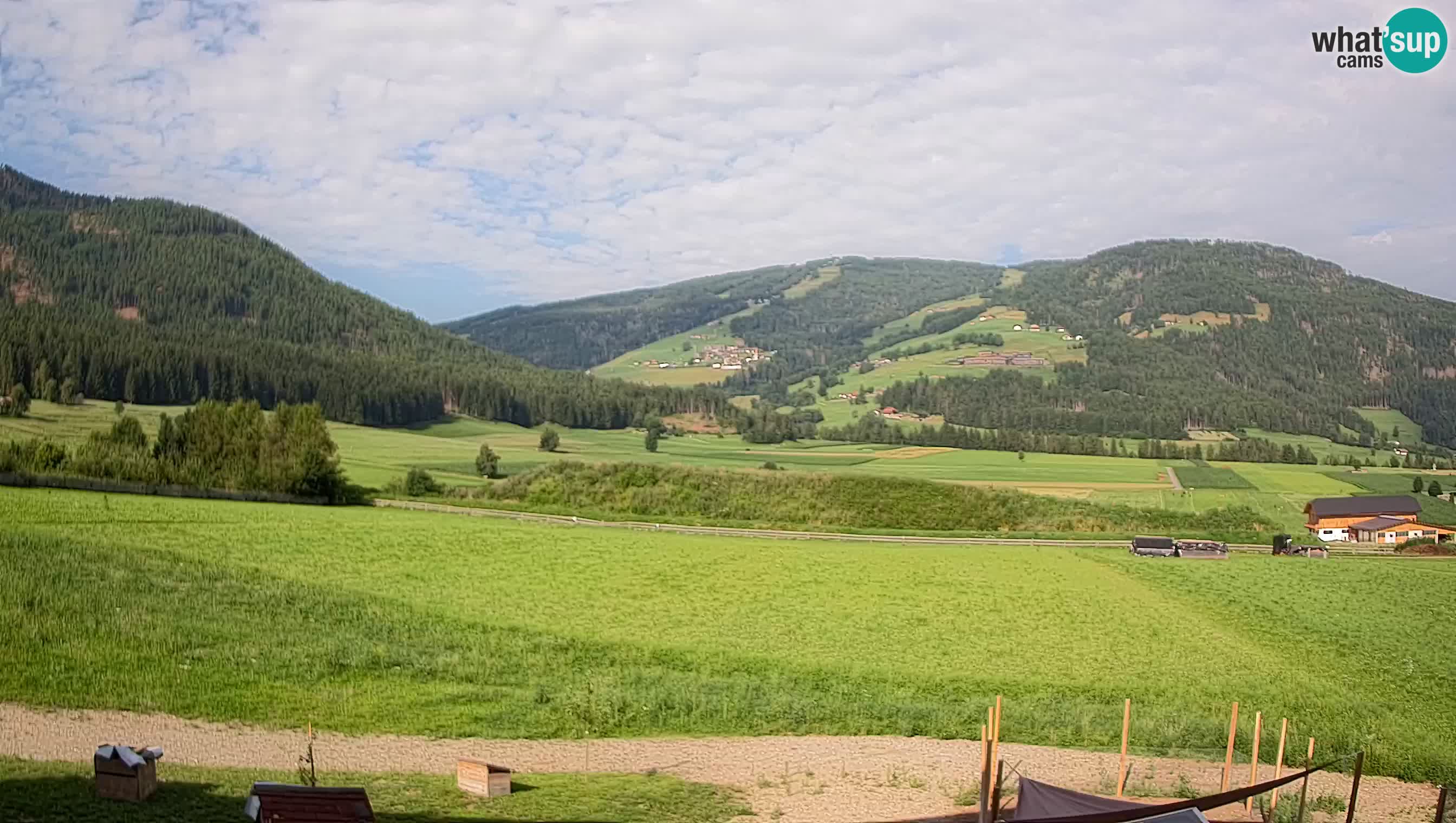 Webkamera Olang | Blick auf den Kronplatz von den Sottla Apartments