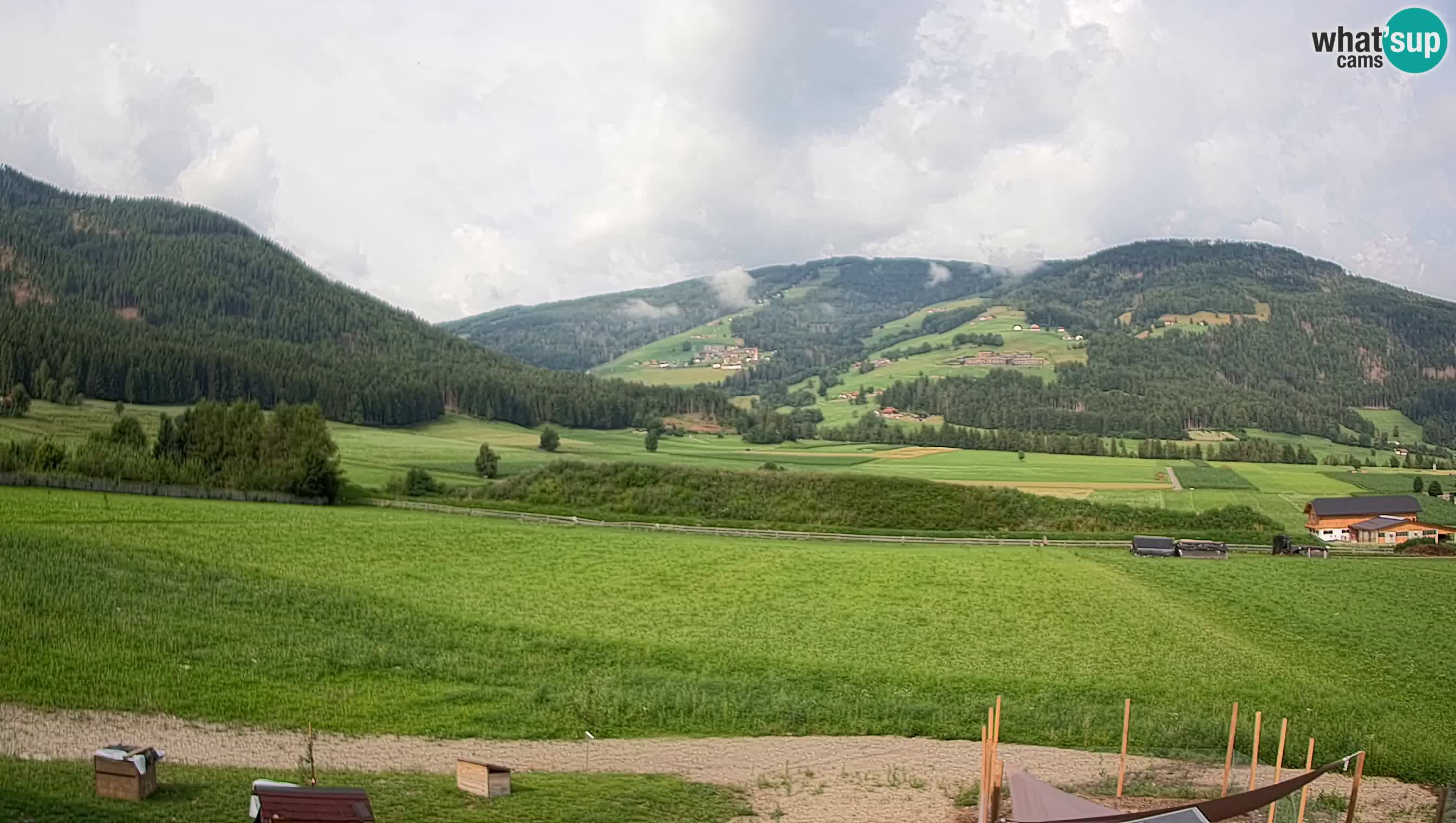 Webkamera Olang | Blick auf den Kronplatz von den Sottla Apartments
