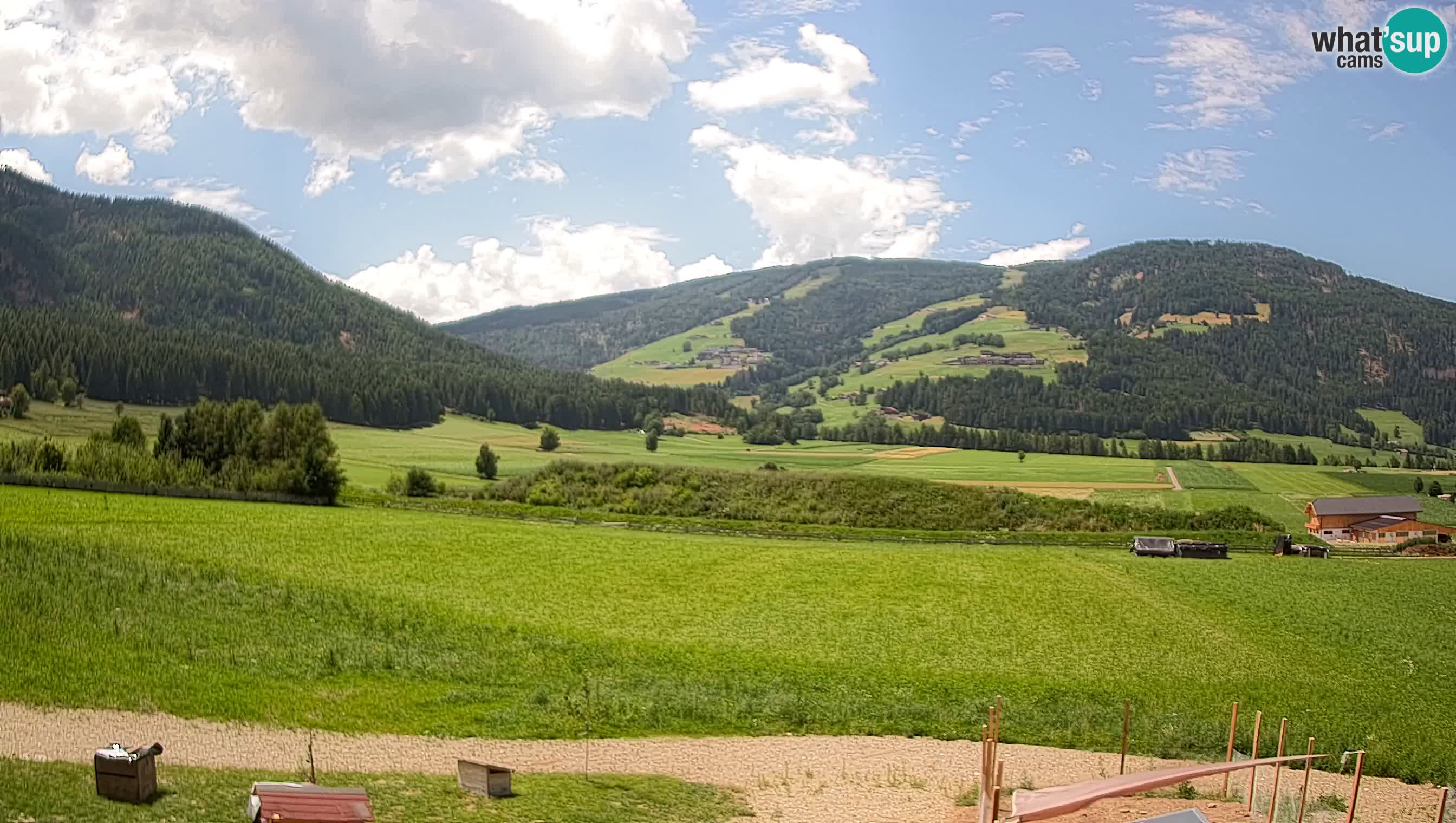 Webkamera Olang | Blick auf den Kronplatz von den Sottla Apartments