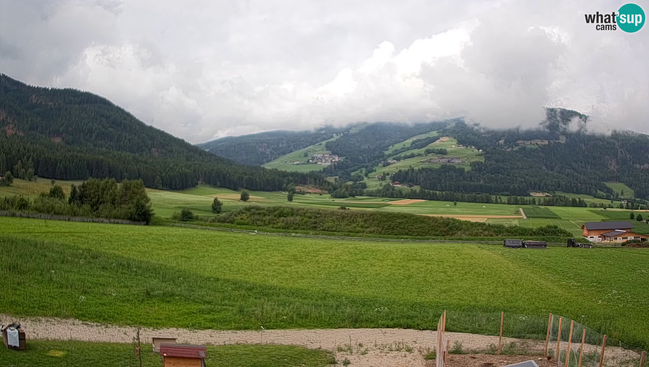 Webkamera Olang | Blick auf den Kronplatz von den Sottla Apartments