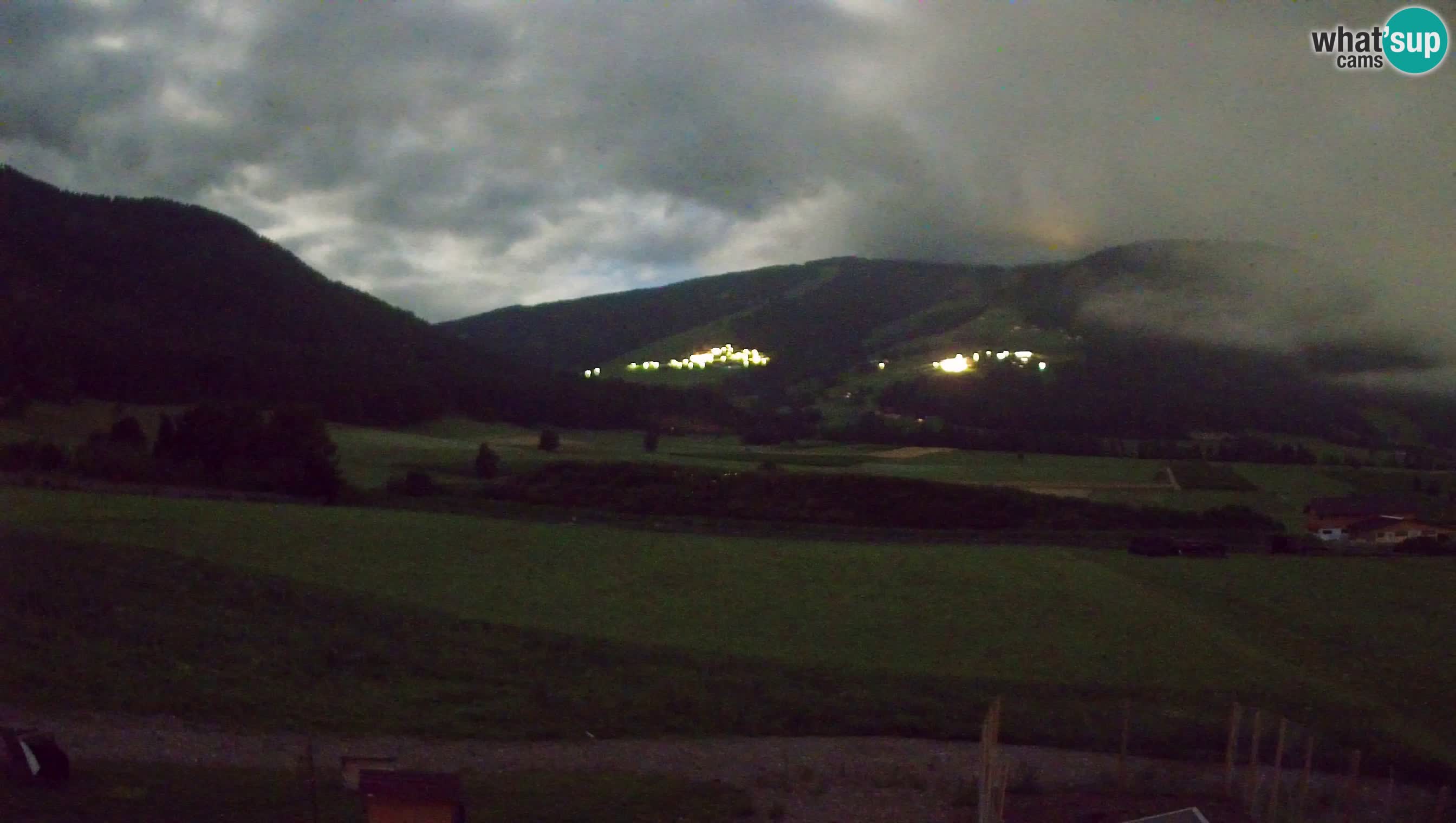 Webkamera Olang | Blick auf den Kronplatz von den Sottla Apartments
