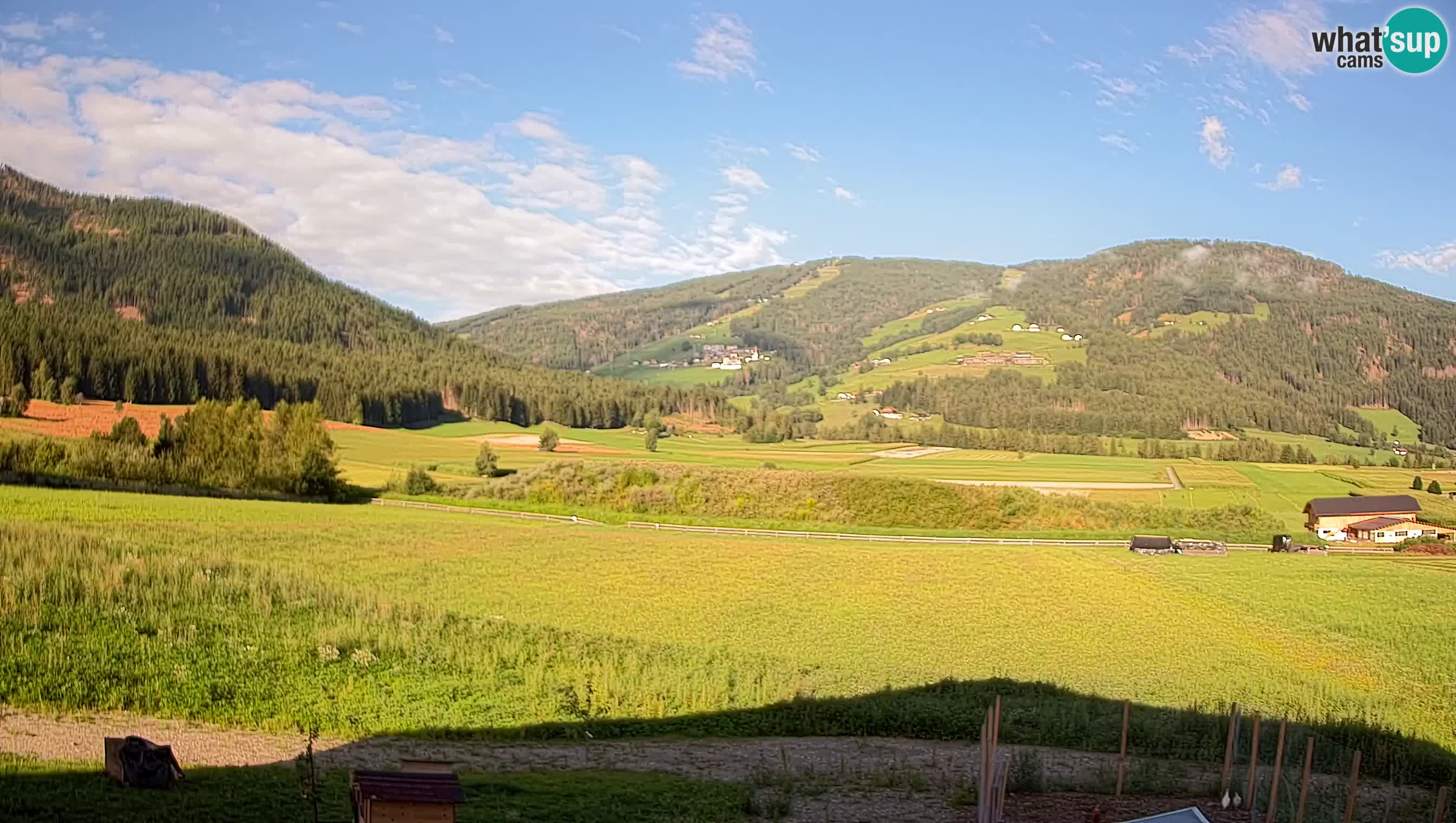 Webkamera Olang | Blick auf den Kronplatz von den Sottla Apartments