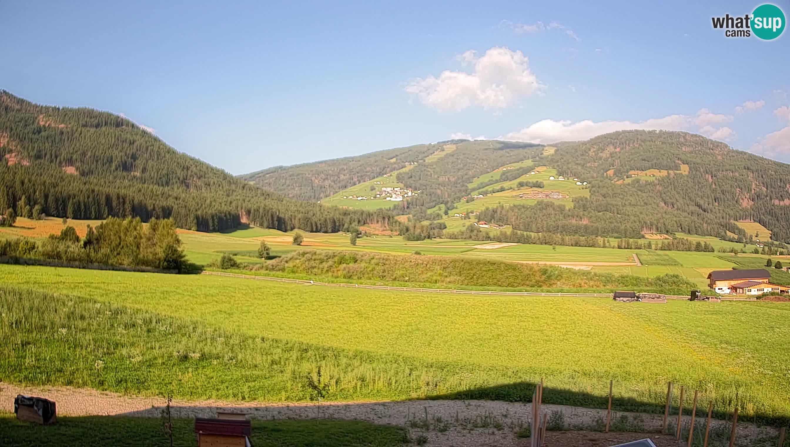 Webkamera Olang | Blick auf den Kronplatz von den Sottla Apartments