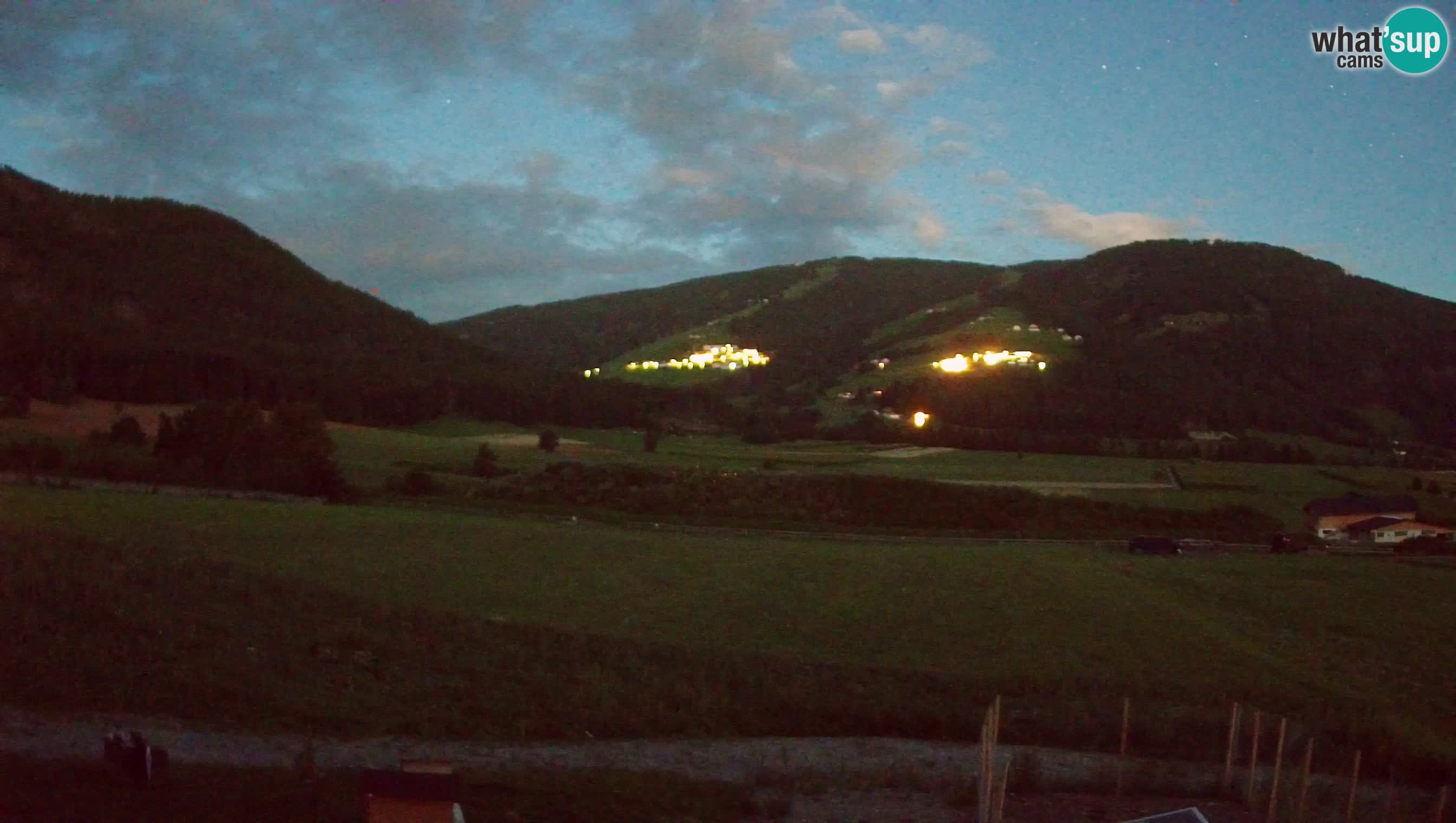 Webkamera Olang | Blick auf den Kronplatz von den Sottla Apartments