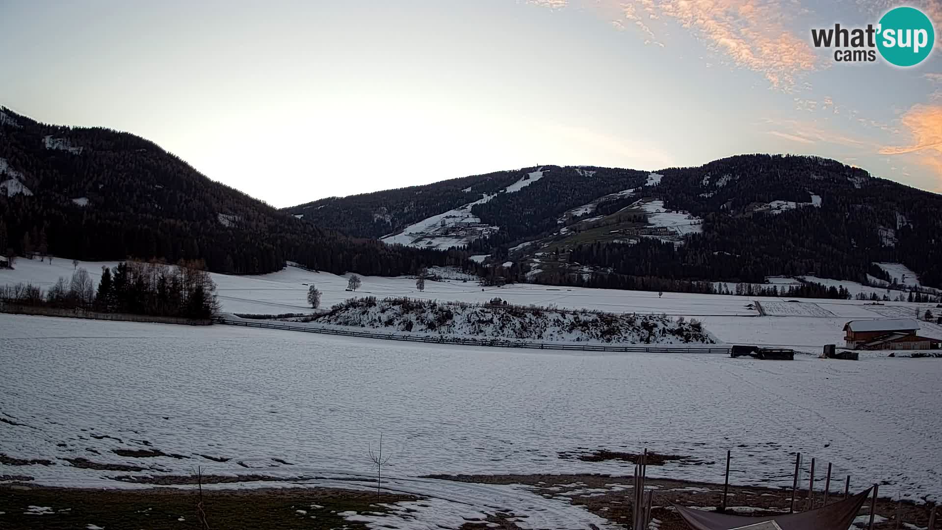 Webkamera Olang | Blick auf den Kronplatz von den Sottla Apartments