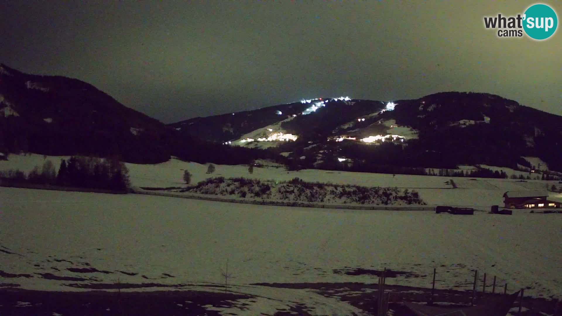 Webkamera Olang | Blick auf den Kronplatz von den Sottla Apartments