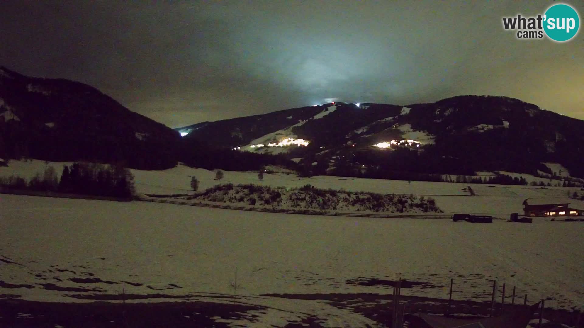 Webkamera Olang | Blick auf den Kronplatz von den Sottla Apartments