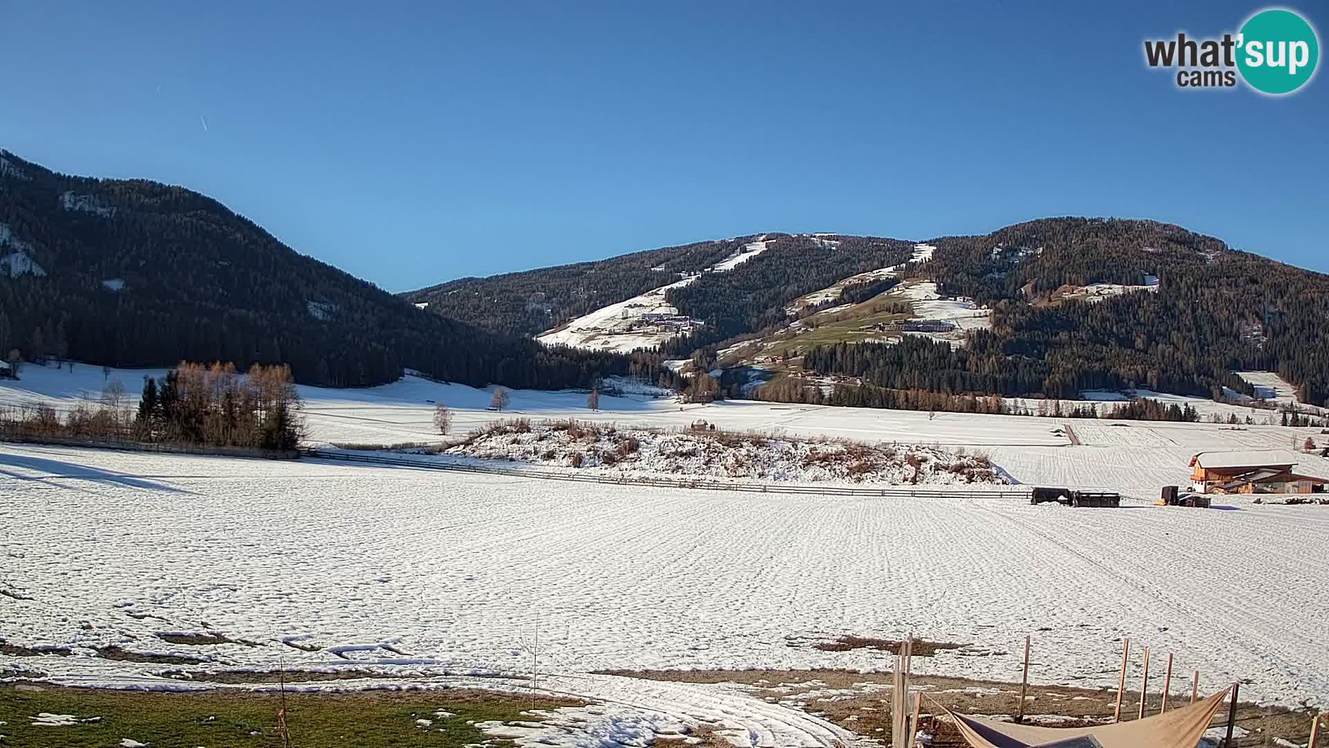 Webkamera Olang | Blick auf den Kronplatz von den Sottla Apartments
