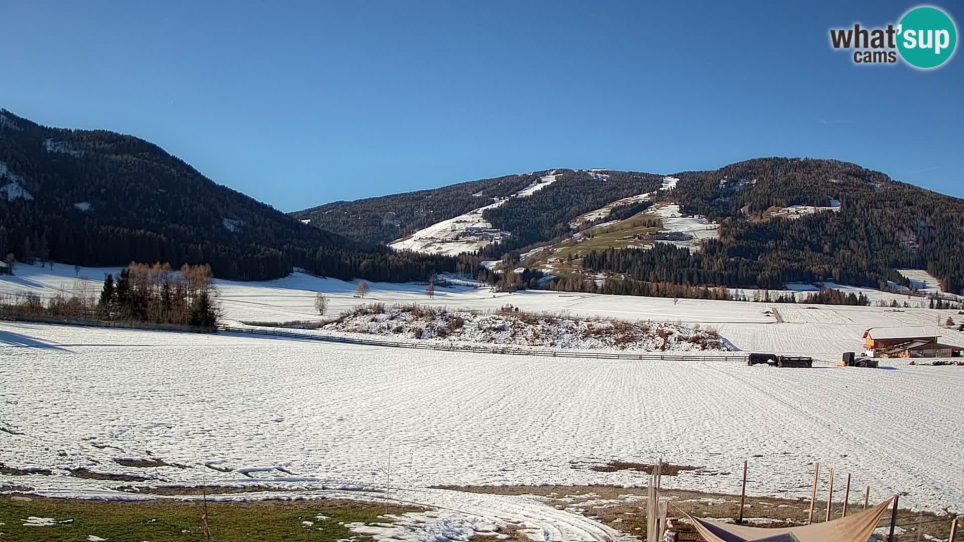 Webkamera Olang | Blick auf den Kronplatz von den Sottla Apartments
