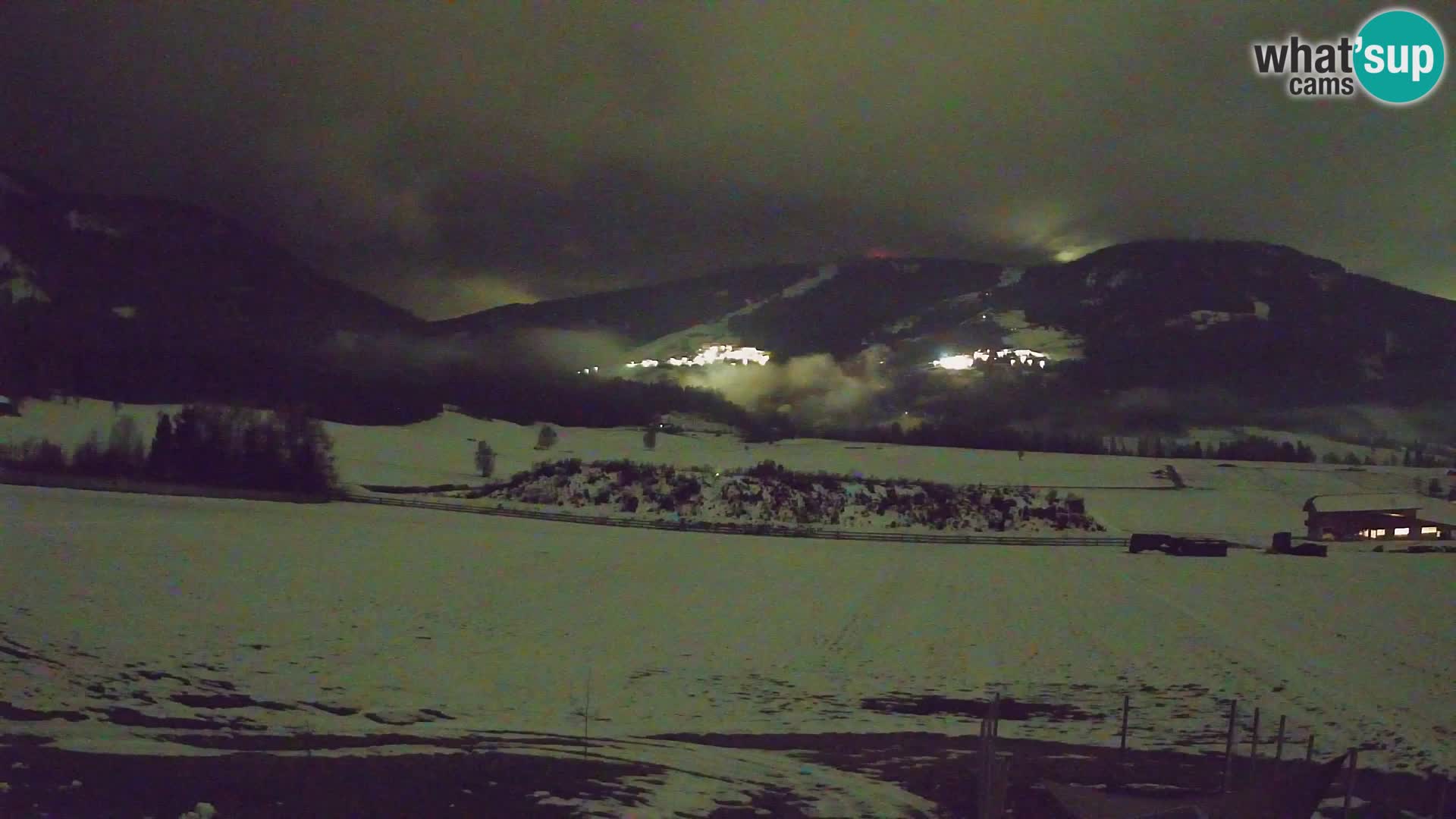 Webkamera Olang | Blick auf den Kronplatz von den Sottla Apartments