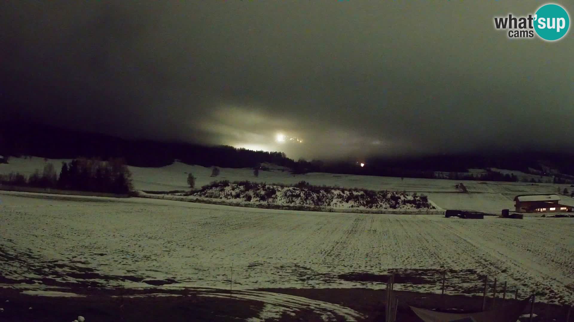 Webkamera Olang | Blick auf den Kronplatz von den Sottla Apartments