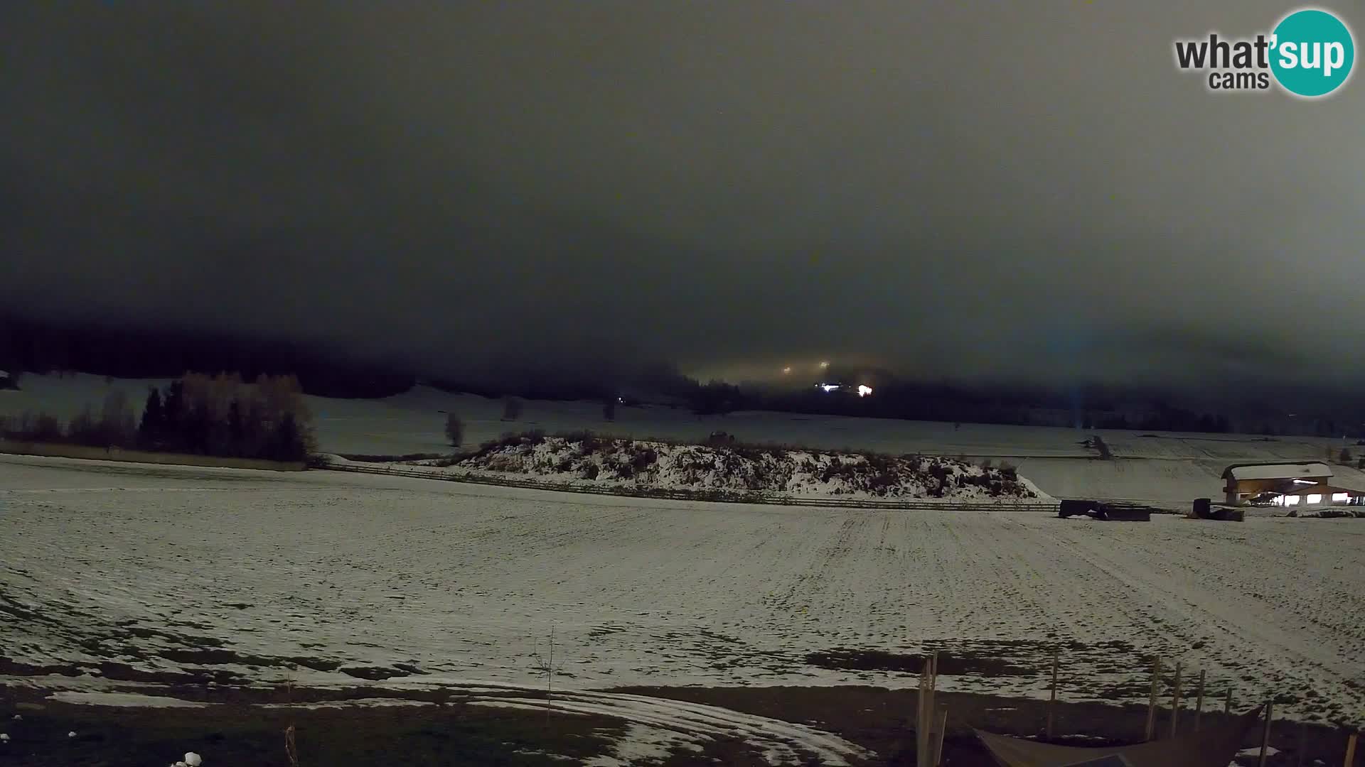 Webkamera Olang | Blick auf den Kronplatz von den Sottla Apartments