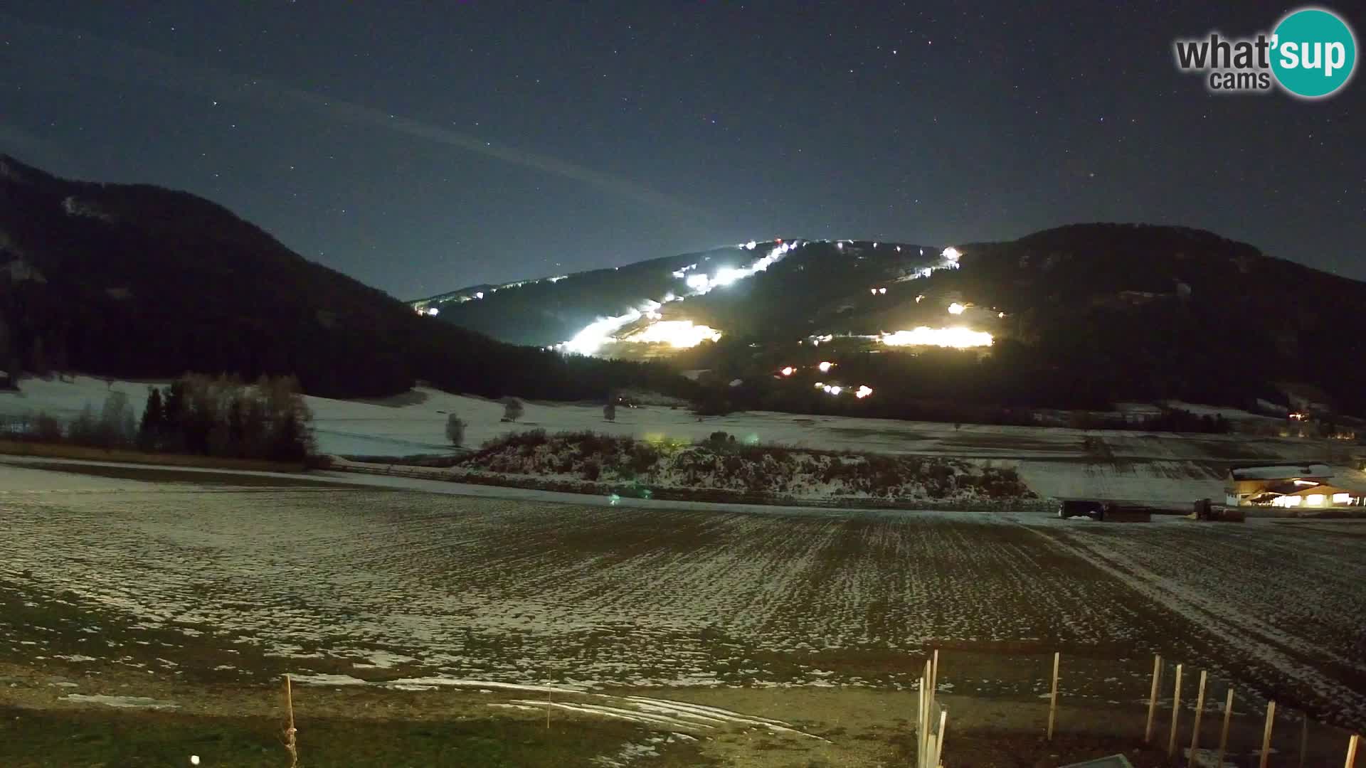 Webkamera Olang | Blick auf den Kronplatz von den Sottla Apartments