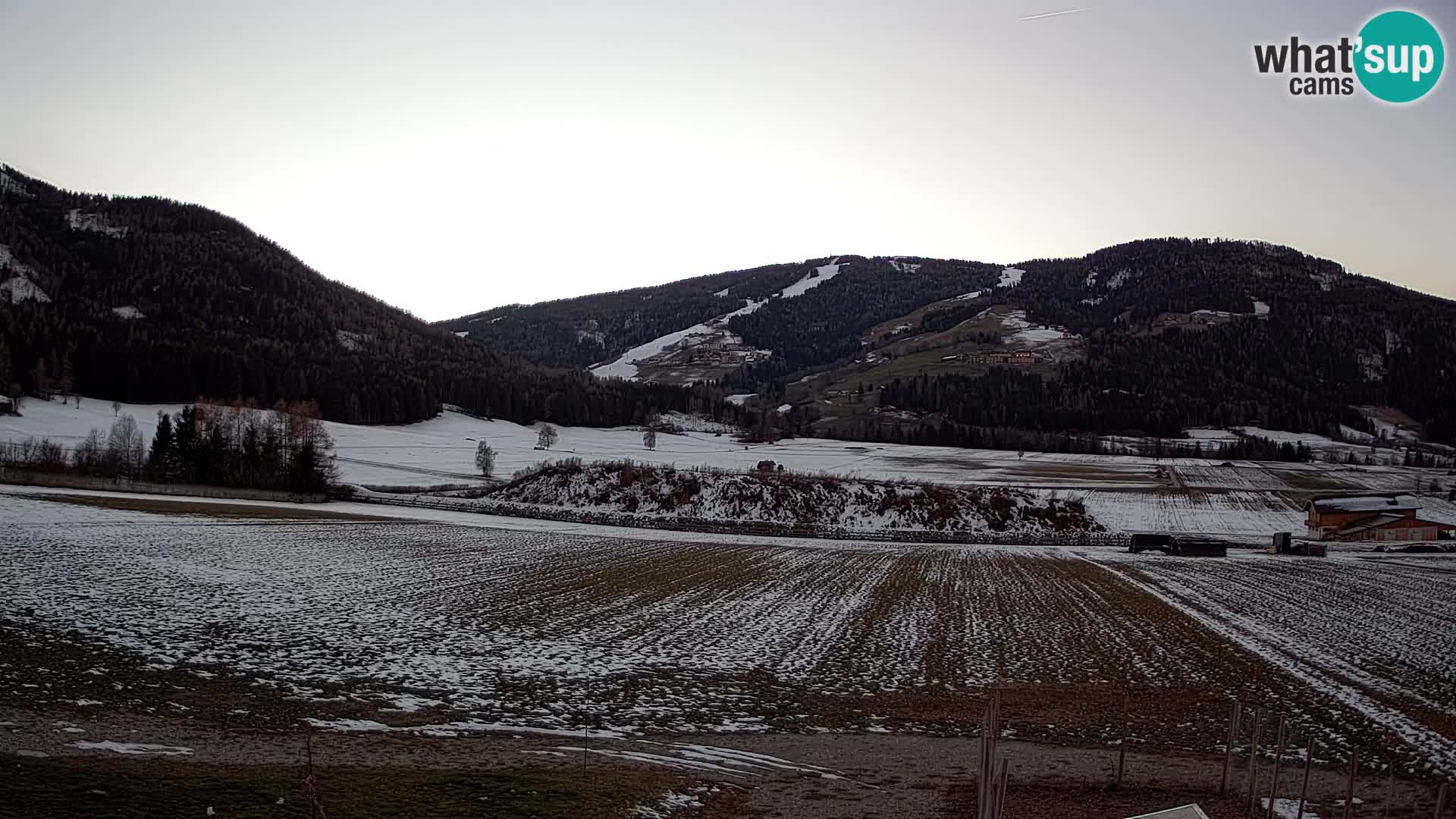 Webkamera Olang | Blick auf den Kronplatz von den Sottla Apartments