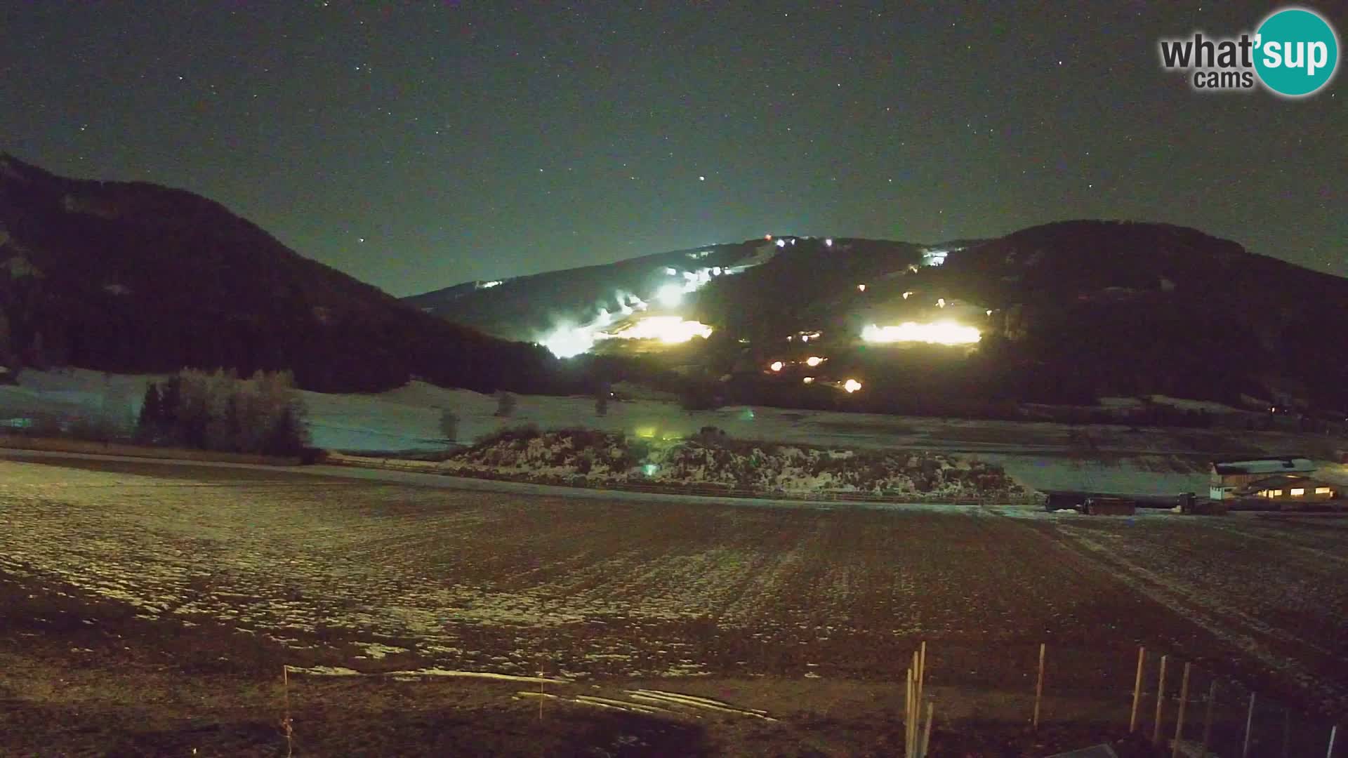 Webkamera Olang | Blick auf den Kronplatz von den Sottla Apartments