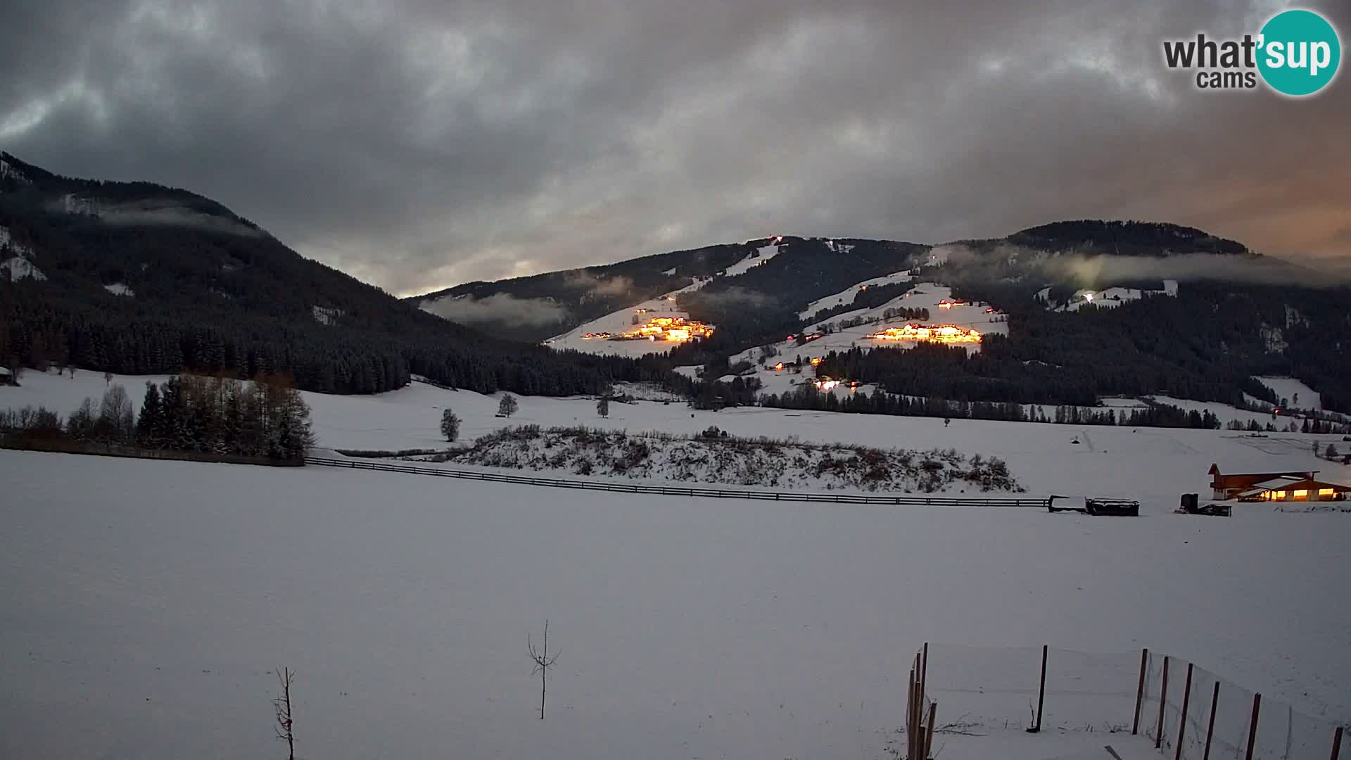 Webkamera Olang | Blick auf den Kronplatz von den Sottla Apartments