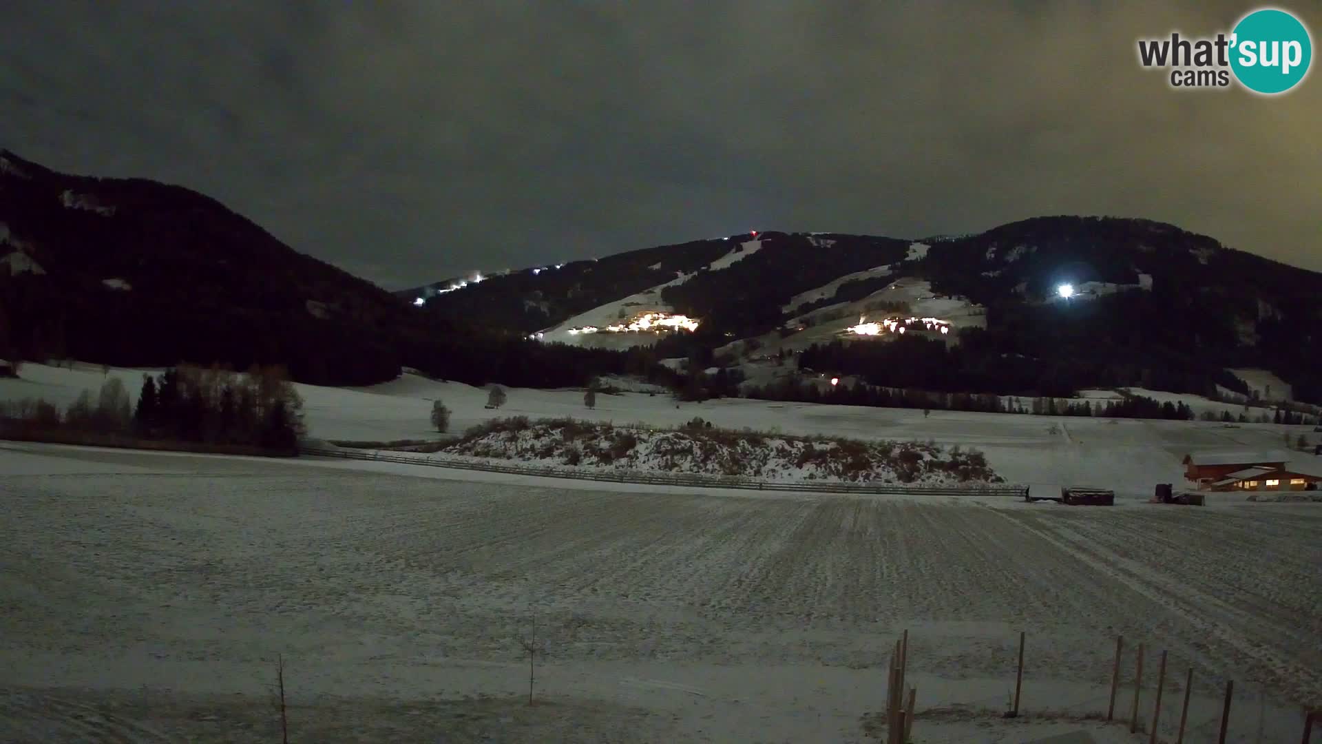Webkamera Olang | Blick auf den Kronplatz von den Sottla Apartments