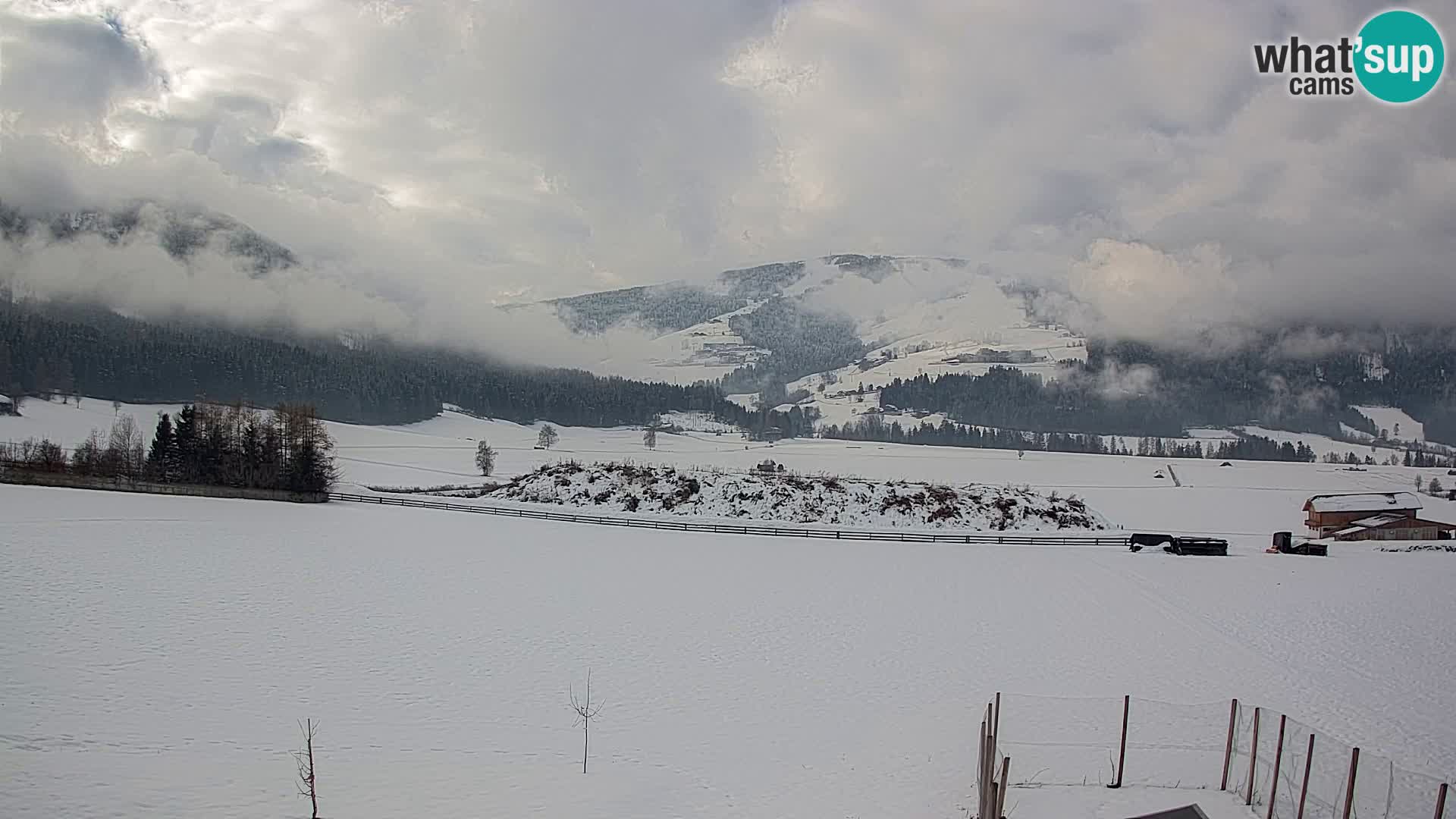 Webkamera Olang | Blick auf den Kronplatz von den Sottla Apartments