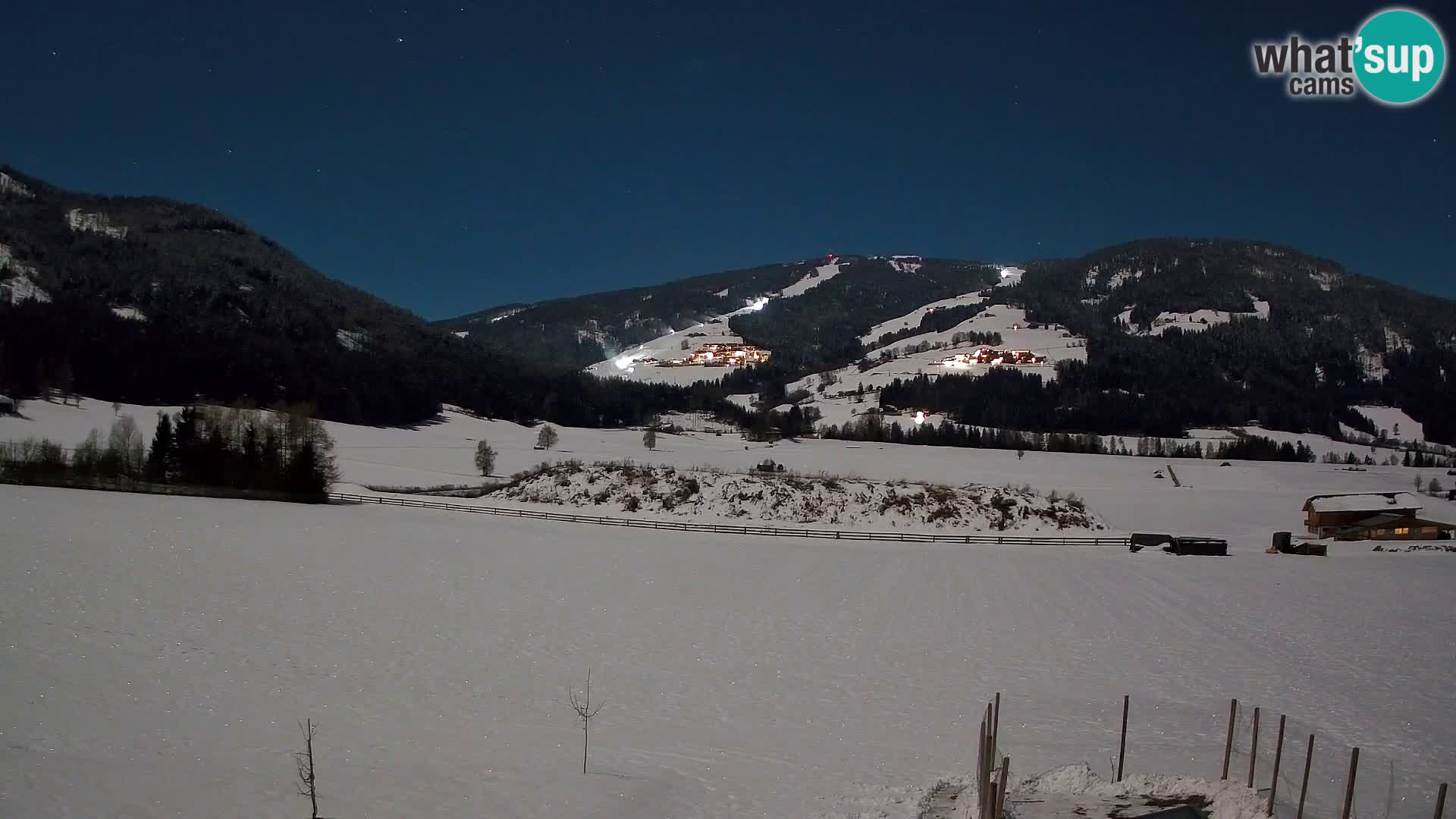 Webkamera Olang | Blick auf den Kronplatz von den Sottla Apartments