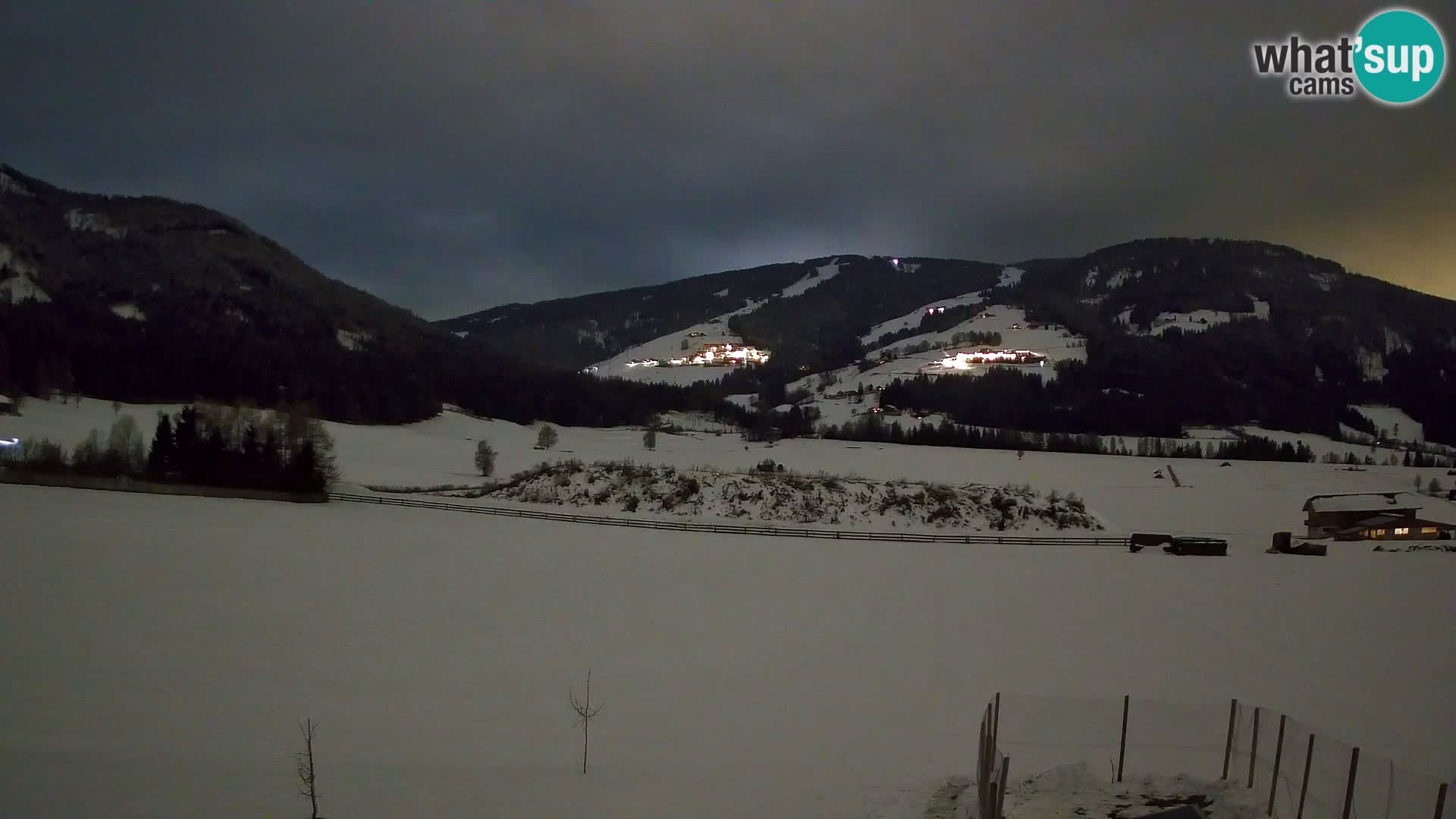 Webkamera Olang | Blick auf den Kronplatz von den Sottla Apartments
