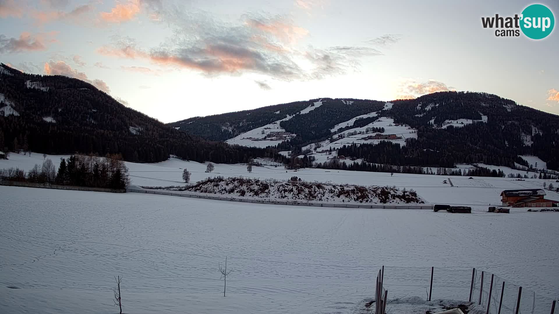 Webkamera Olang | Blick auf den Kronplatz von den Sottla Apartments