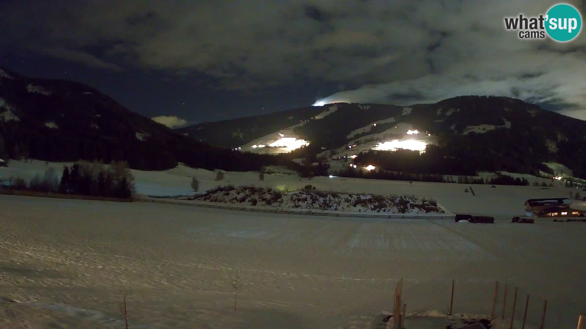 Webkamera Olang | Blick auf den Kronplatz von den Sottla Apartments