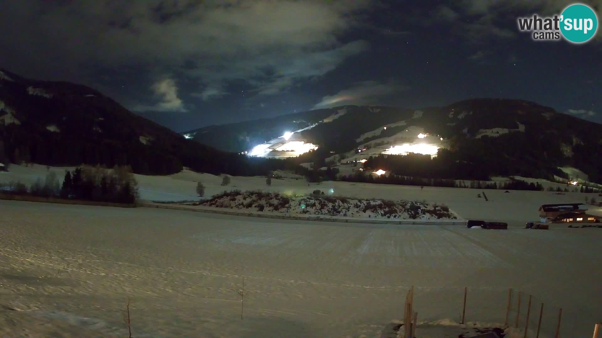 Webkamera Olang | Blick auf den Kronplatz von den Sottla Apartments