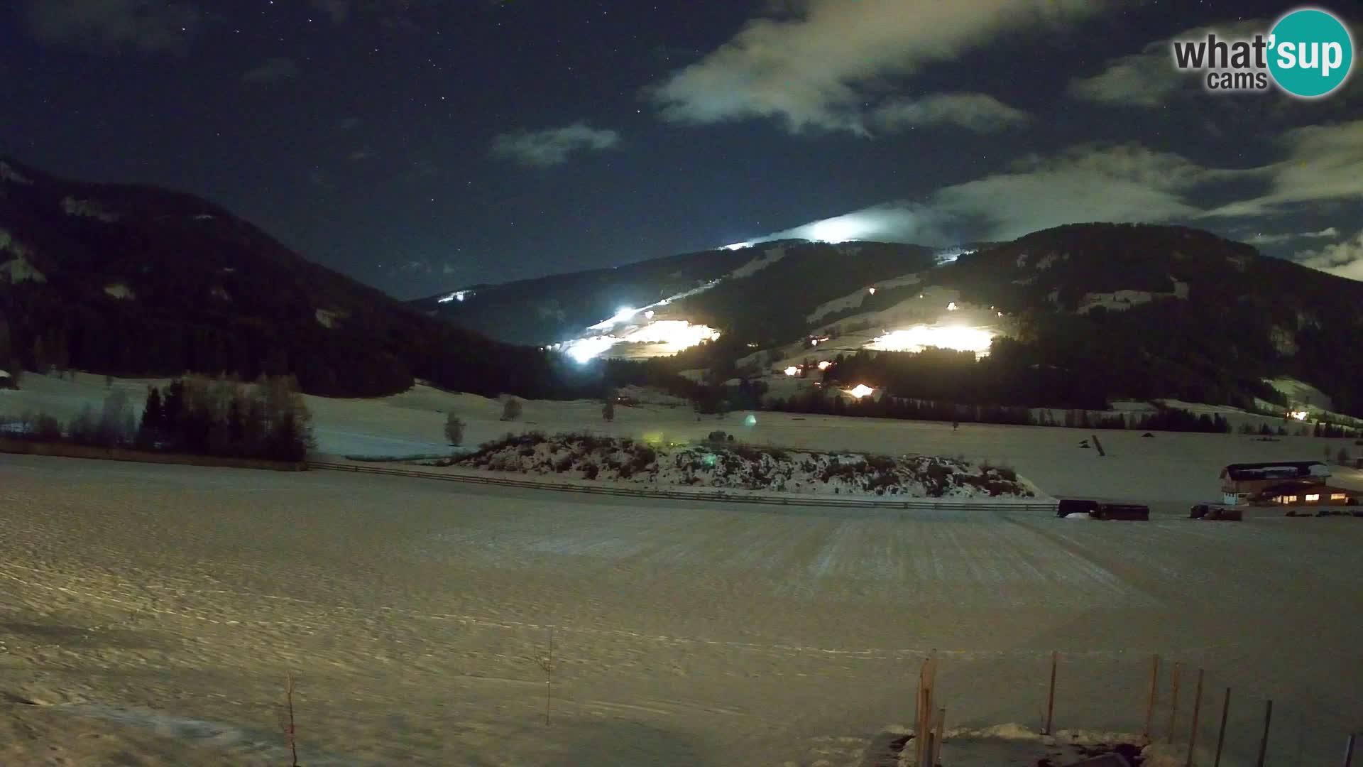 Webkamera Olang | Blick auf den Kronplatz von den Sottla Apartments