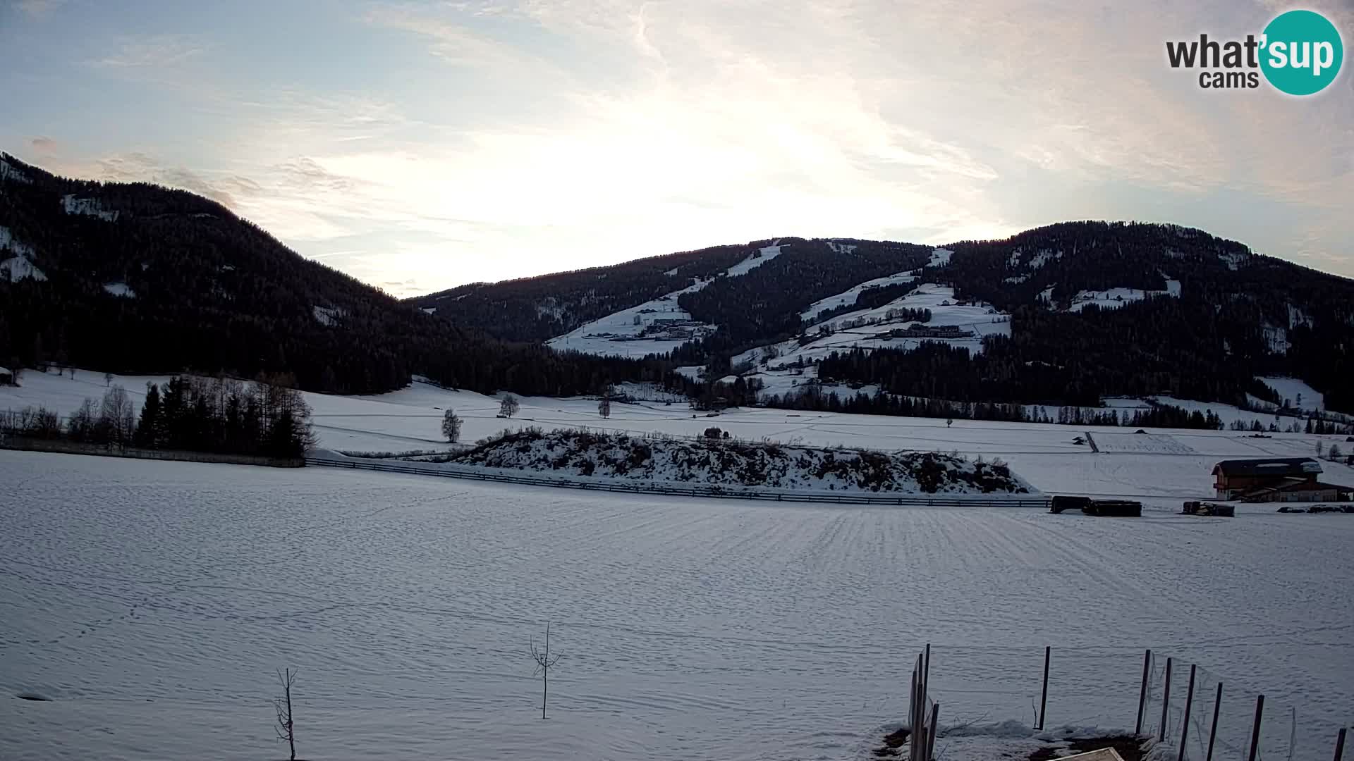 Webkamera Olang | Blick auf den Kronplatz von den Sottla Apartments