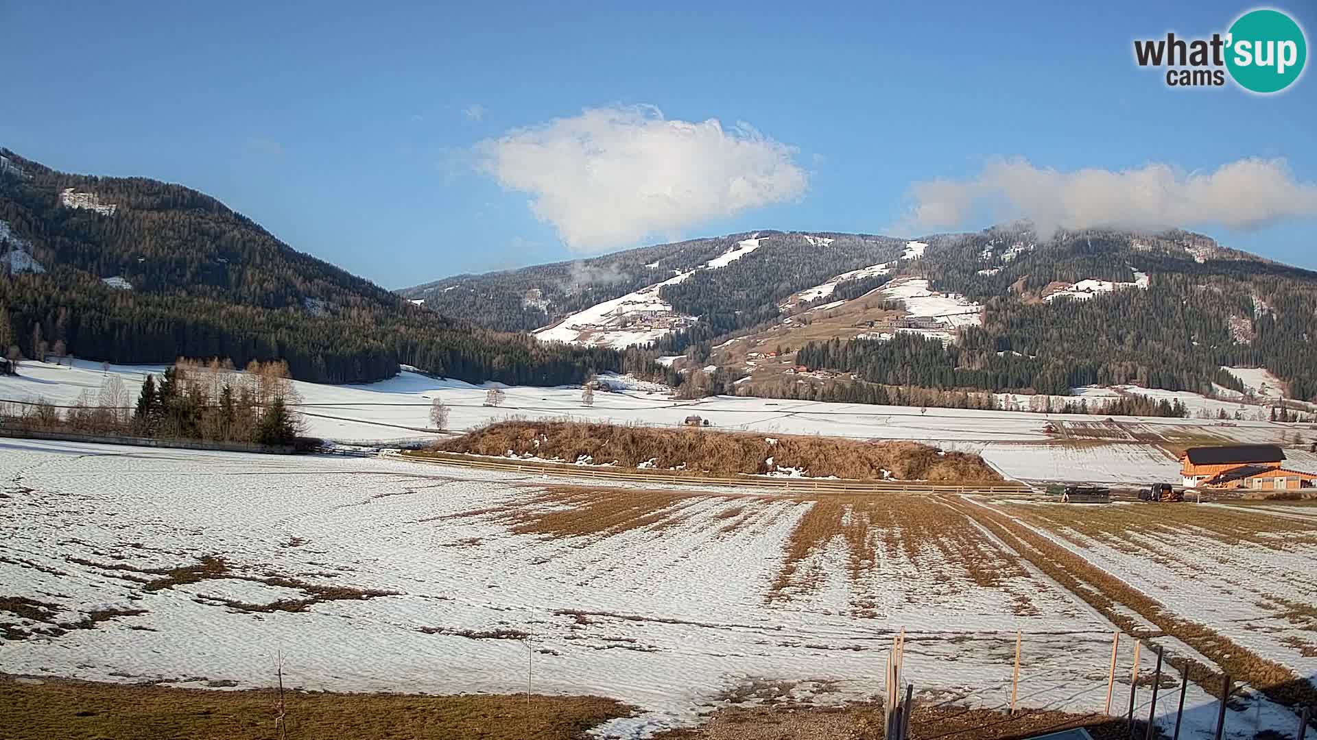 Webkamera Olang | Blick auf den Kronplatz von den Sottla Apartments