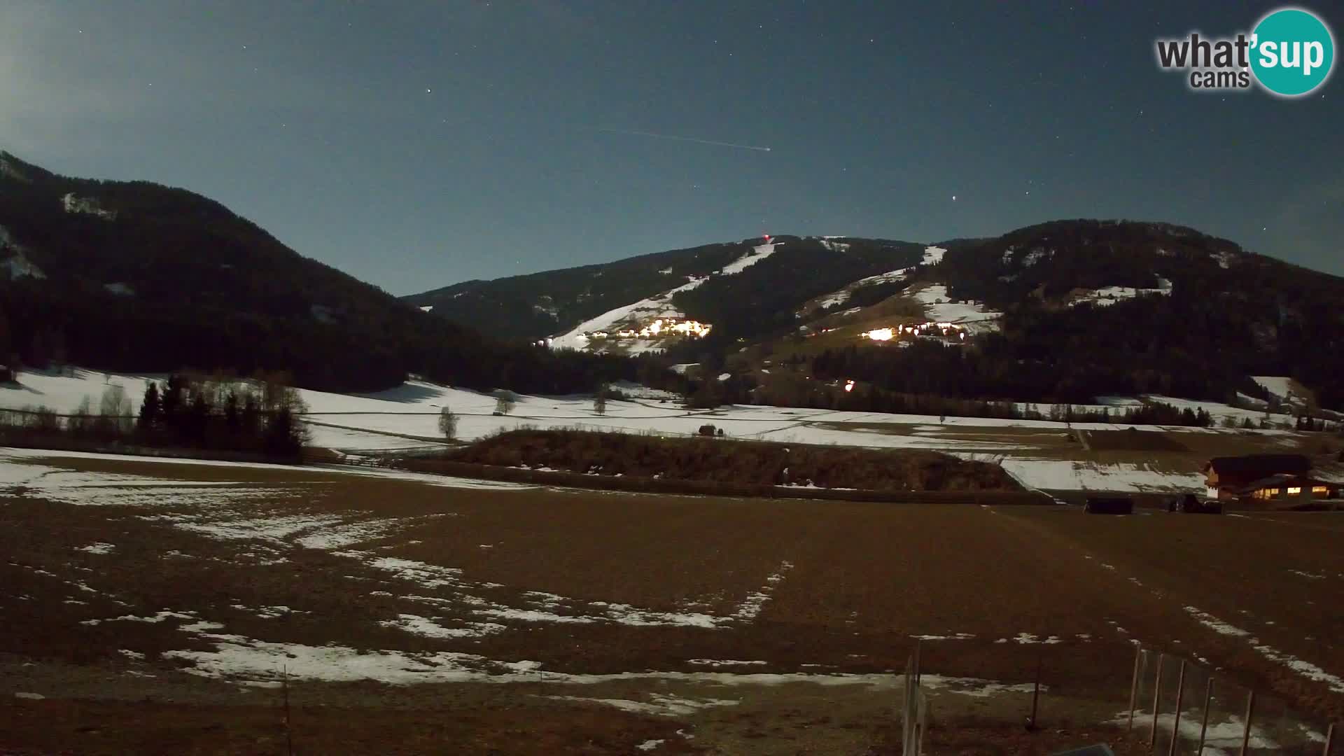 Webkamera Olang | Blick auf den Kronplatz von den Sottla Apartments